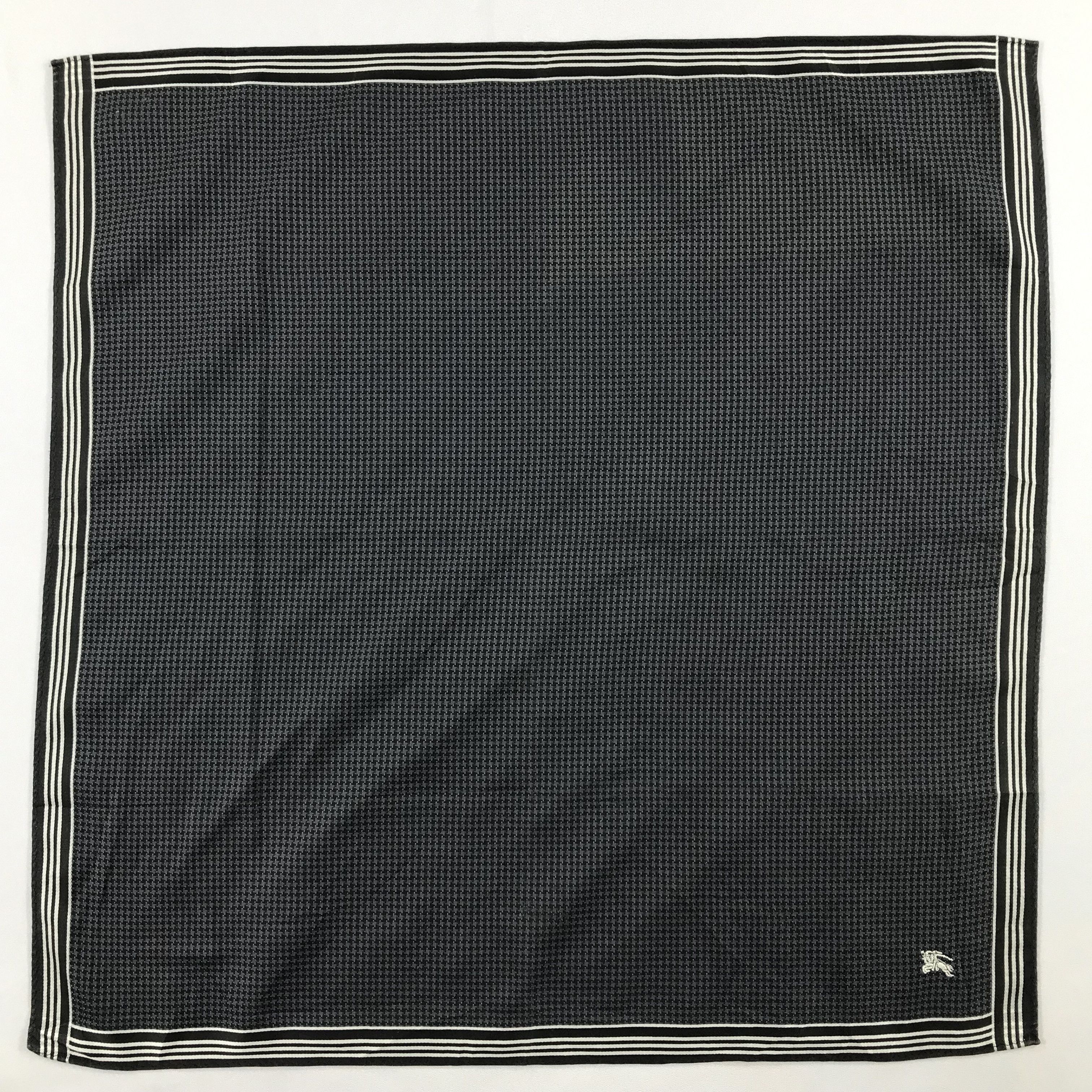 Burberry × Vintage Burberry Bandana / Handkerchief / Neckerchief - S2472 Size ONE SIZE - 1 Thumbnail