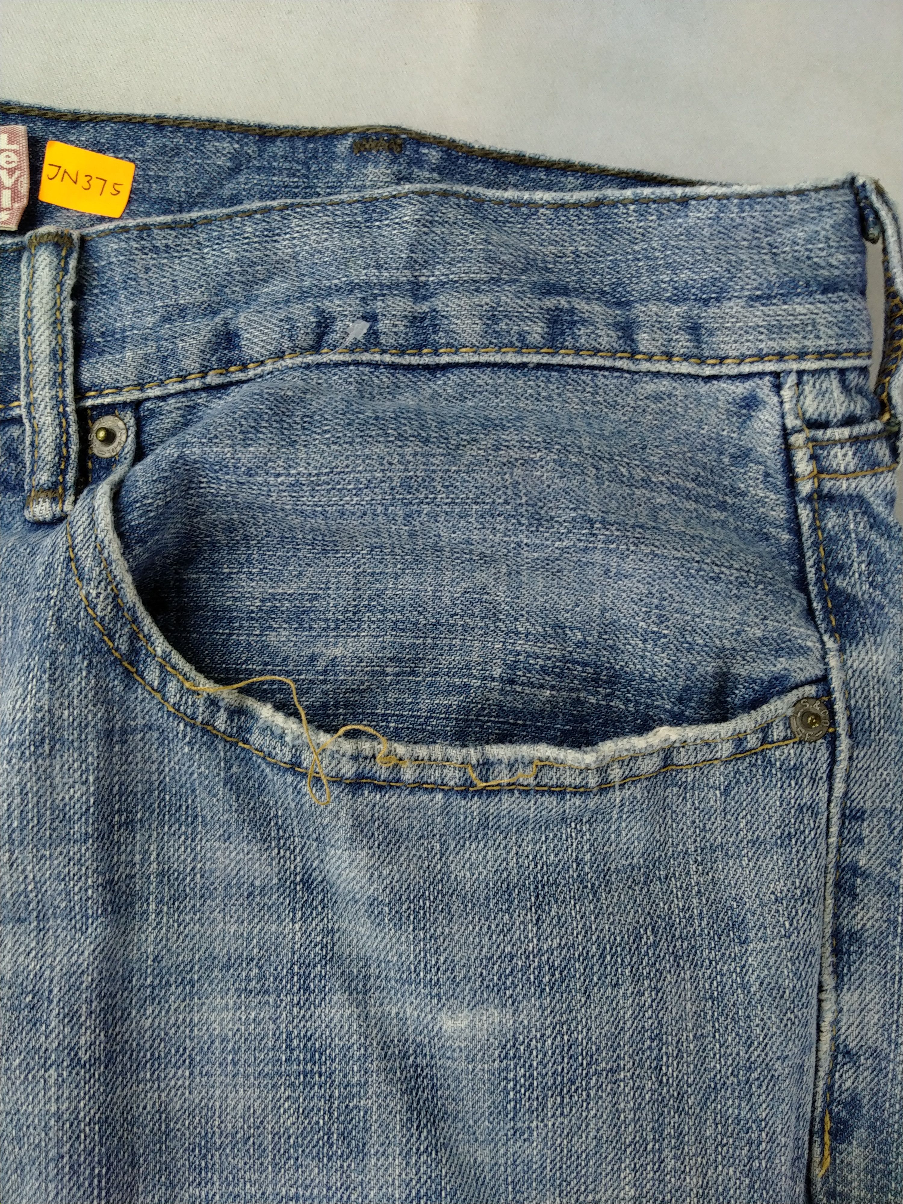 Levi's Vintage Levi's 559 Relaxed Straight Denim 38 x 30.5 -JN375 Size US 38 / EU 54 - 9 Thumbnail