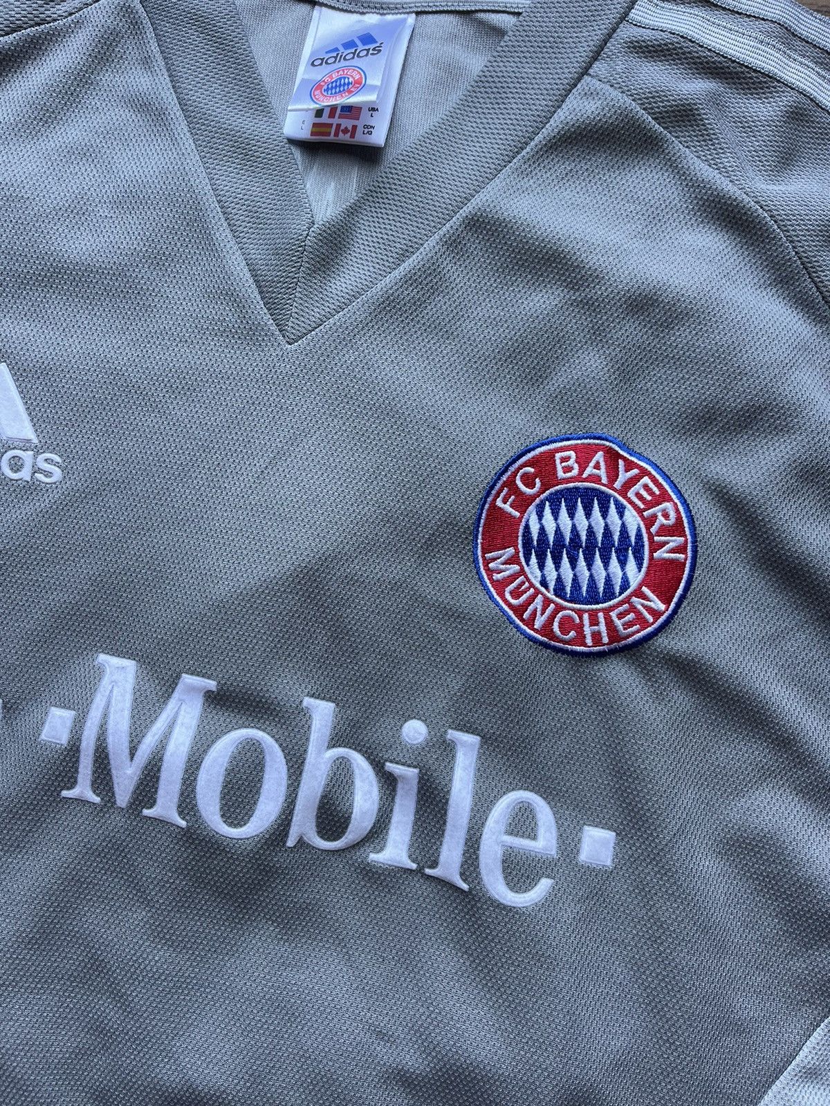 Adidas × Vintage 2002 Adidas Bayern Munich #1 Oliver Khan Vintage jersey Size US L / EU 52-54 / 3 - 10 Thumbnail