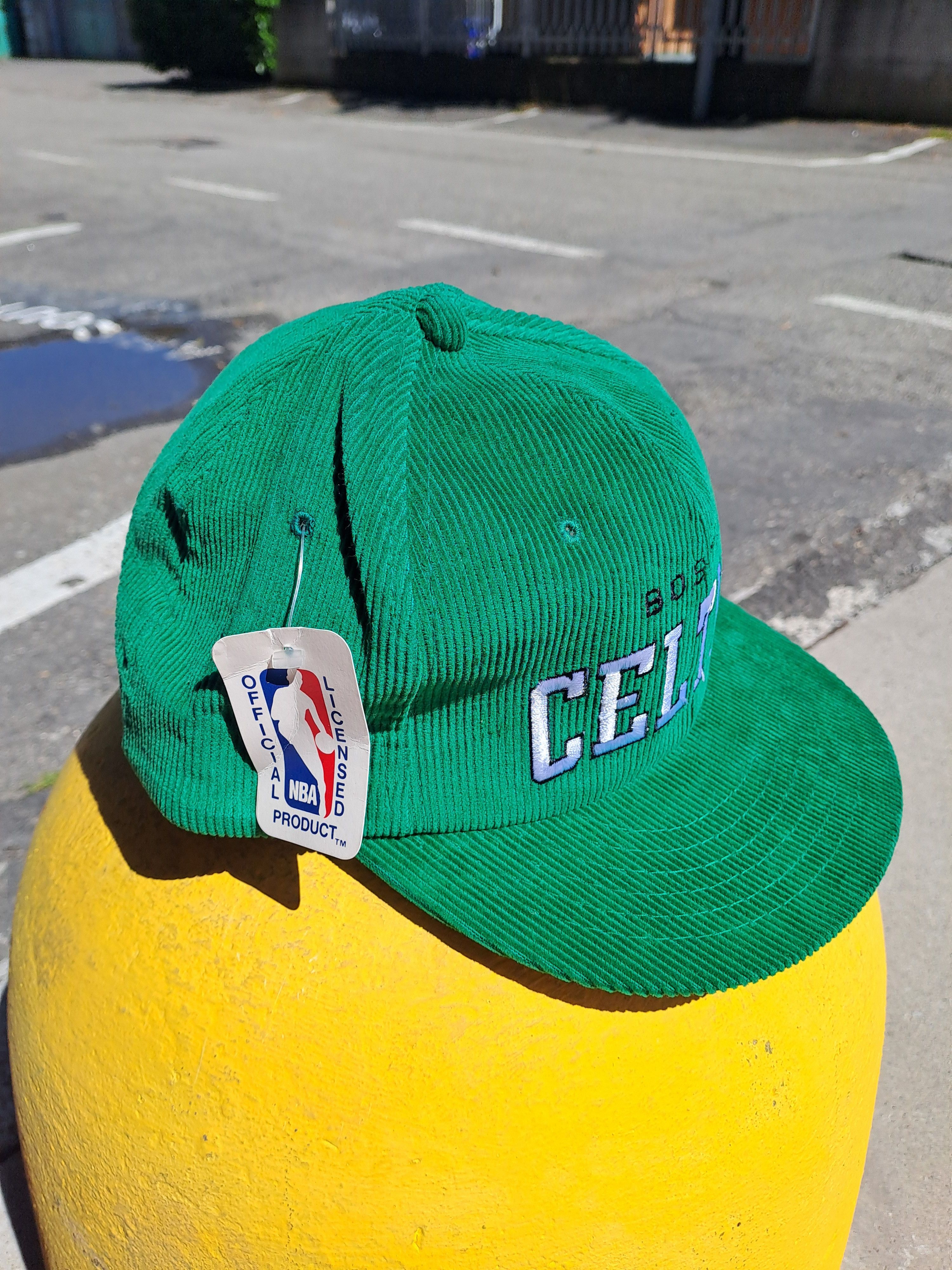 Starter Vintage Boston Celtics Starter hat corduroy green NEW Size ONE SIZE - 14 Thumbnail