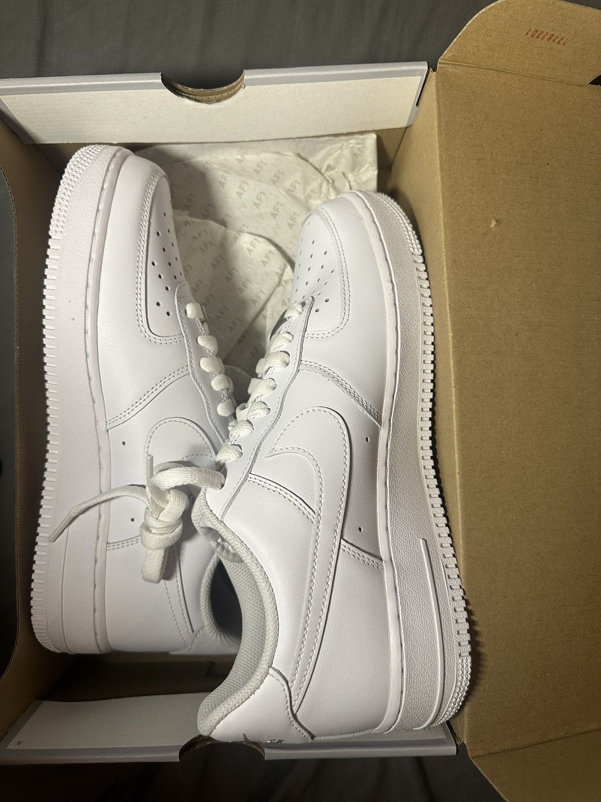 Nike Air Force 1 Size US 9.5 / EU 42-43 - 4 Thumbnail
