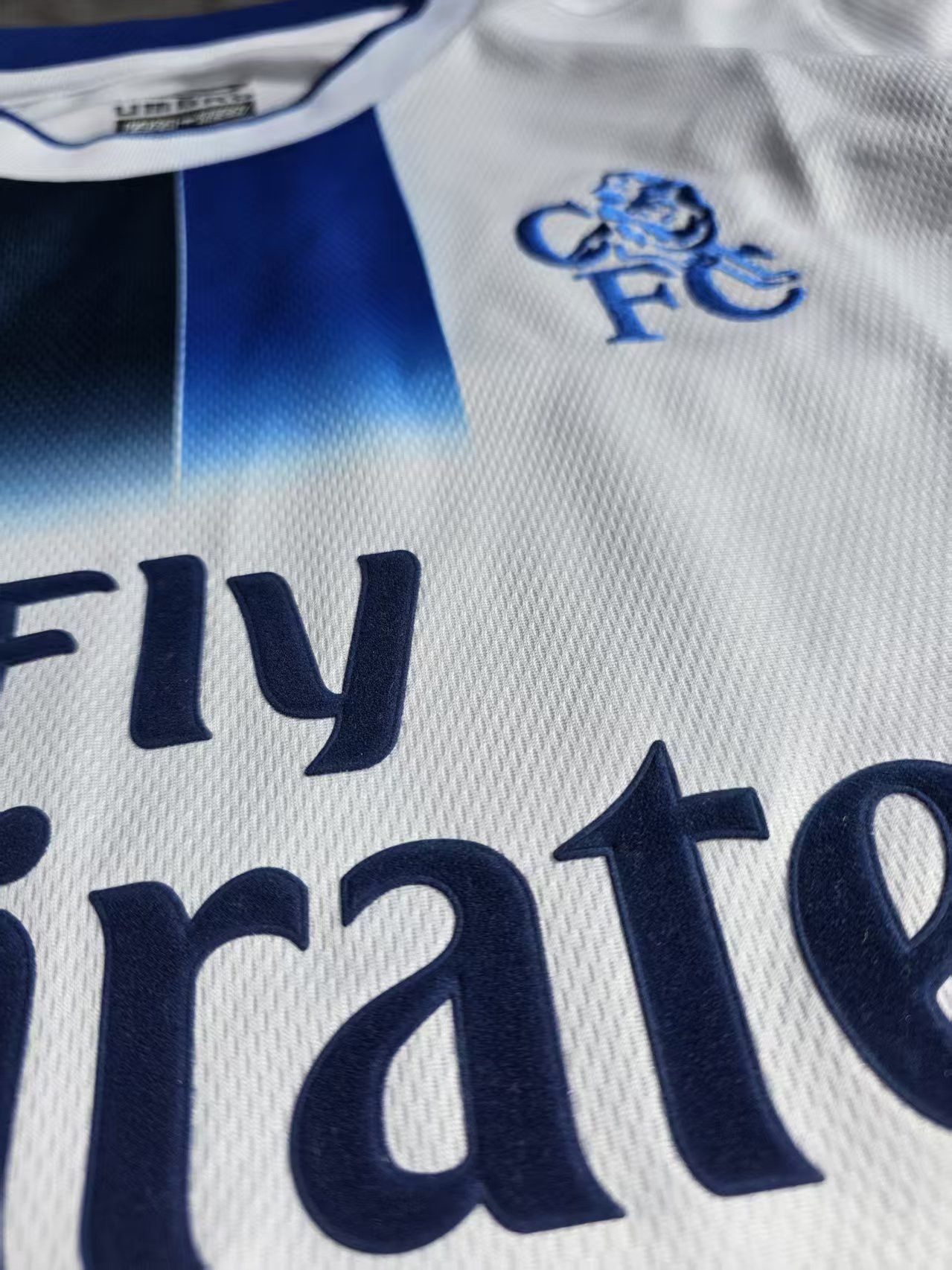 Other Chelsea Jersey Away 2003 05 Season Size US L / EU 52-54 / 3 - 4 Thumbnail