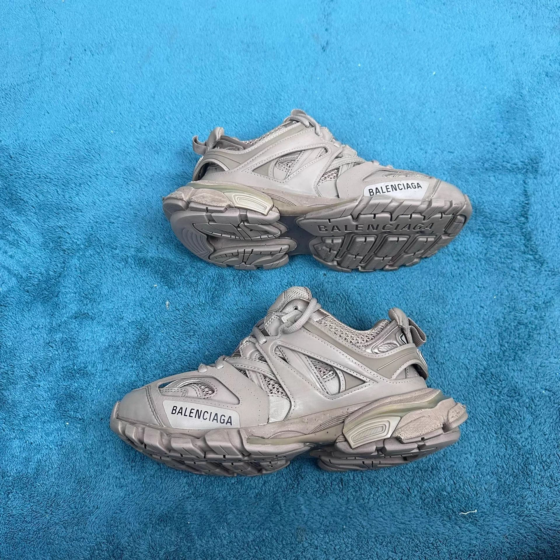Balenciaga Balenciaga Track Low-Top Dad Shoe Gray 37 Like New Size US 6.5 / IT 36.5 - 2 Thumbnail
