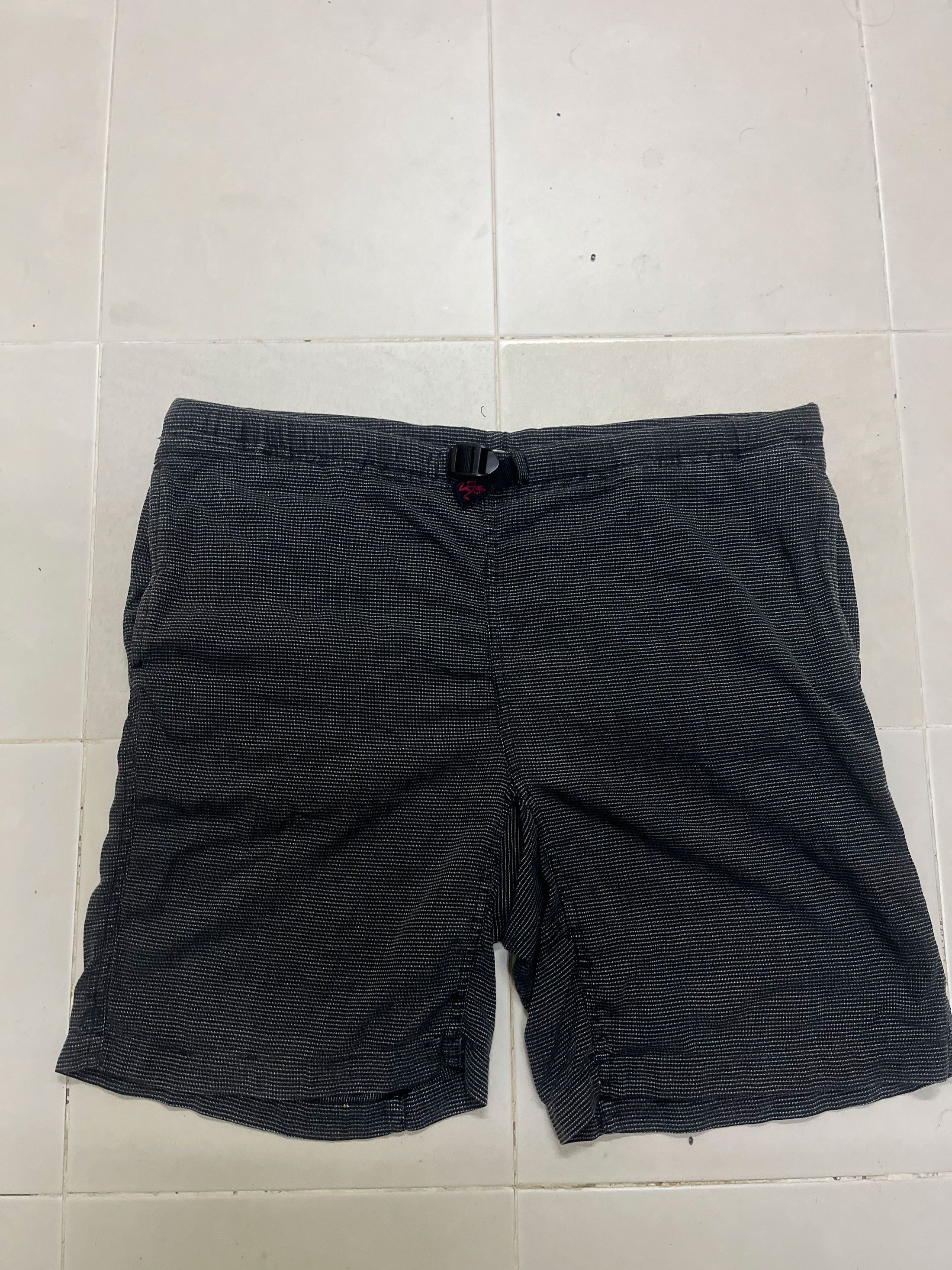 Gramicci Gramicci Outdoor Short Pant Size US 34 / EU 50 - 1 Thumbnail