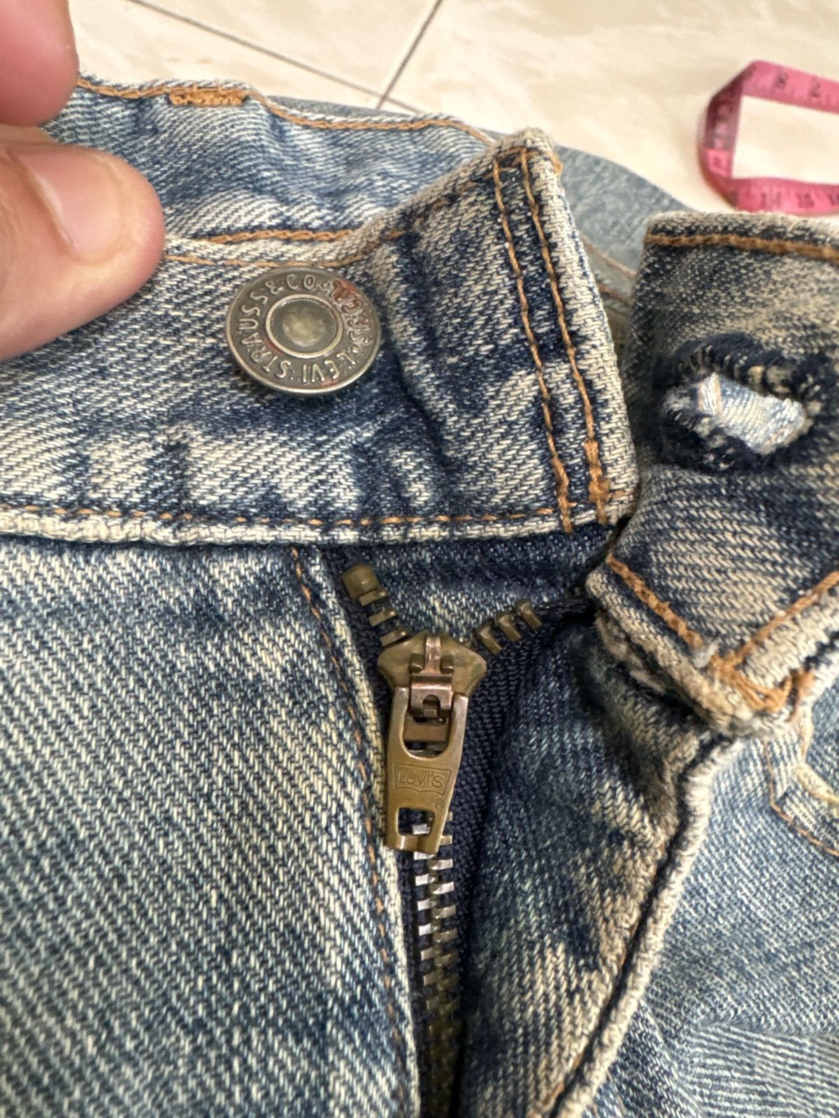 Le Grande Bleu (L.G.B.) × Levi's VINTAGE LEVIS 534 MUD WASH DISTRESSED JEANS Size US 30 / EU 46 - 15 Thumbnail