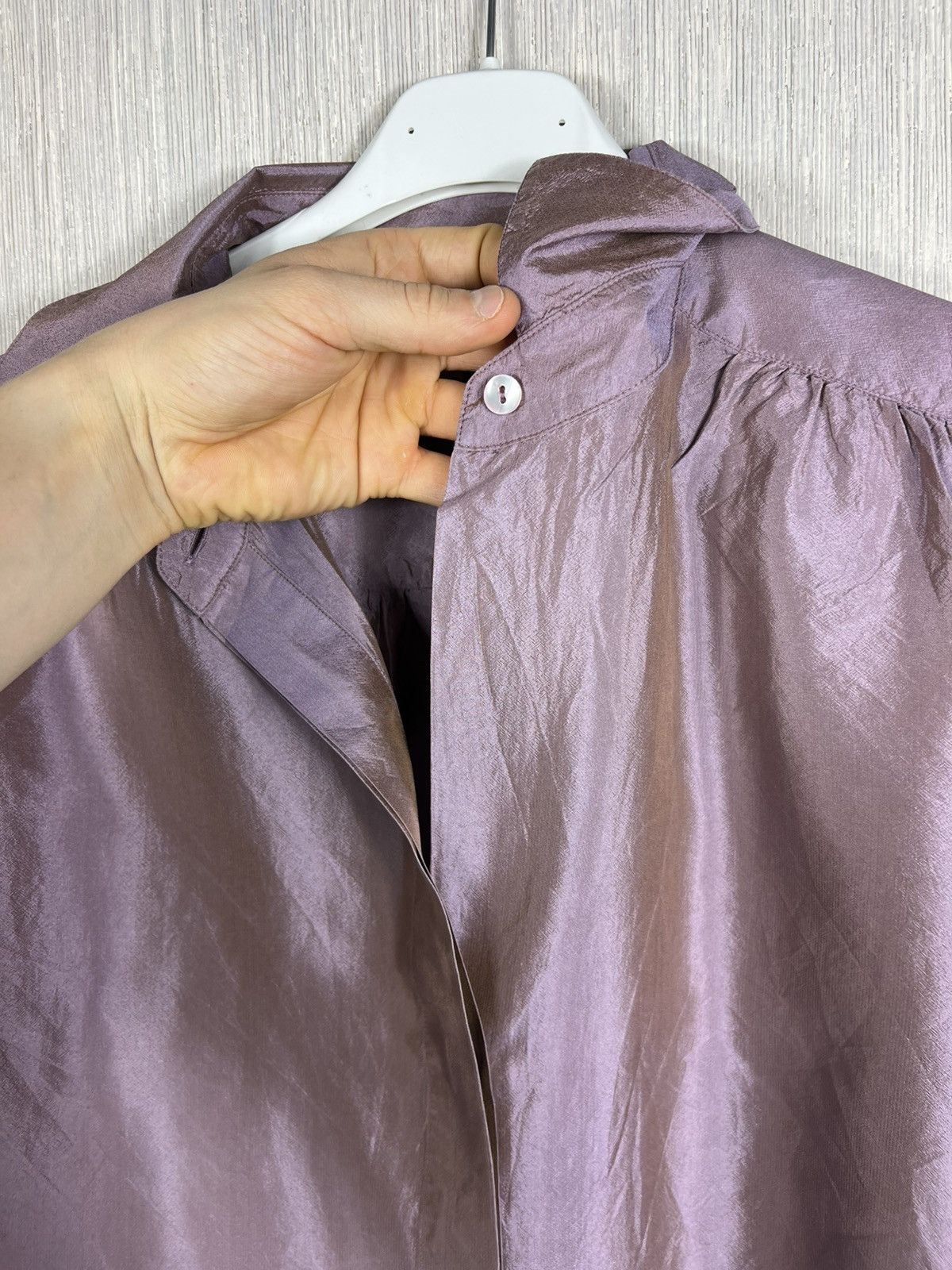 Max Mara Max Mara pure seta 100% silk button up shiny shirt luxury Size M / US 6-8 / IT 42-44 - 13 Thumbnail