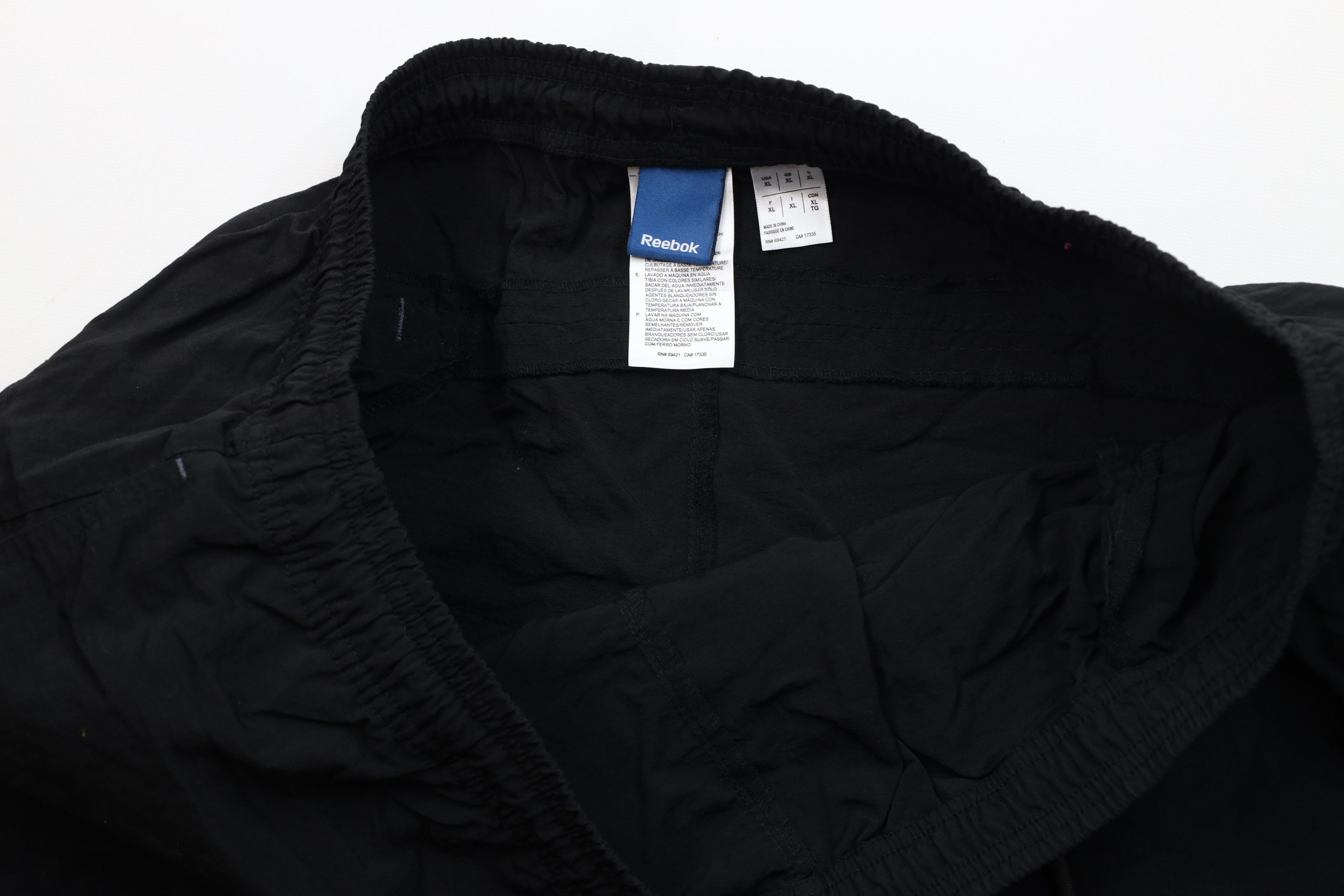 Reebok Vintage Y2K Reebok Windbreaker Cargo Shorts Black Nylon Size US 36 / EU 52 - 8 Thumbnail