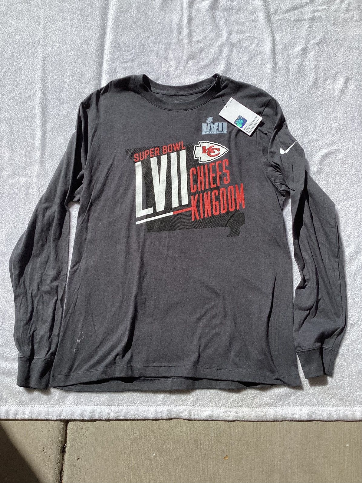 Nike NWT Super Bowl 57 Kansas City chiefs long sleeve shirt Size US L / EU 52-54 / 3 - 1 Thumbnail