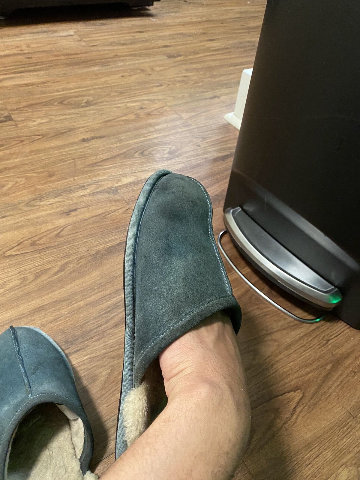 Ugg Uggs House Slippers Size US 9.5 / EU 42-43 - 12 Thumbnail