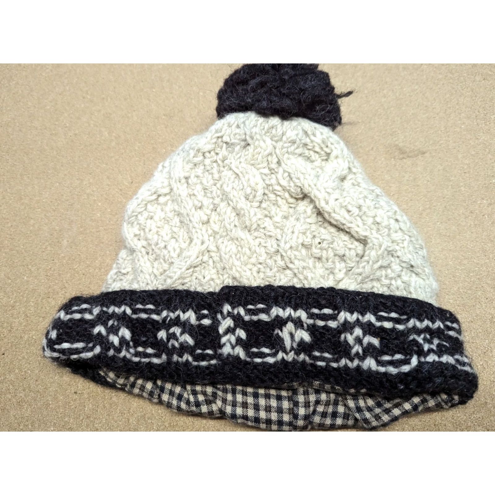 Vintage VINTAGE Alpalaya Beanie Hat One Size Knitted Pom Pom Cable Knit Nepal Wool Size ONE SIZE - 3 Thumbnail
