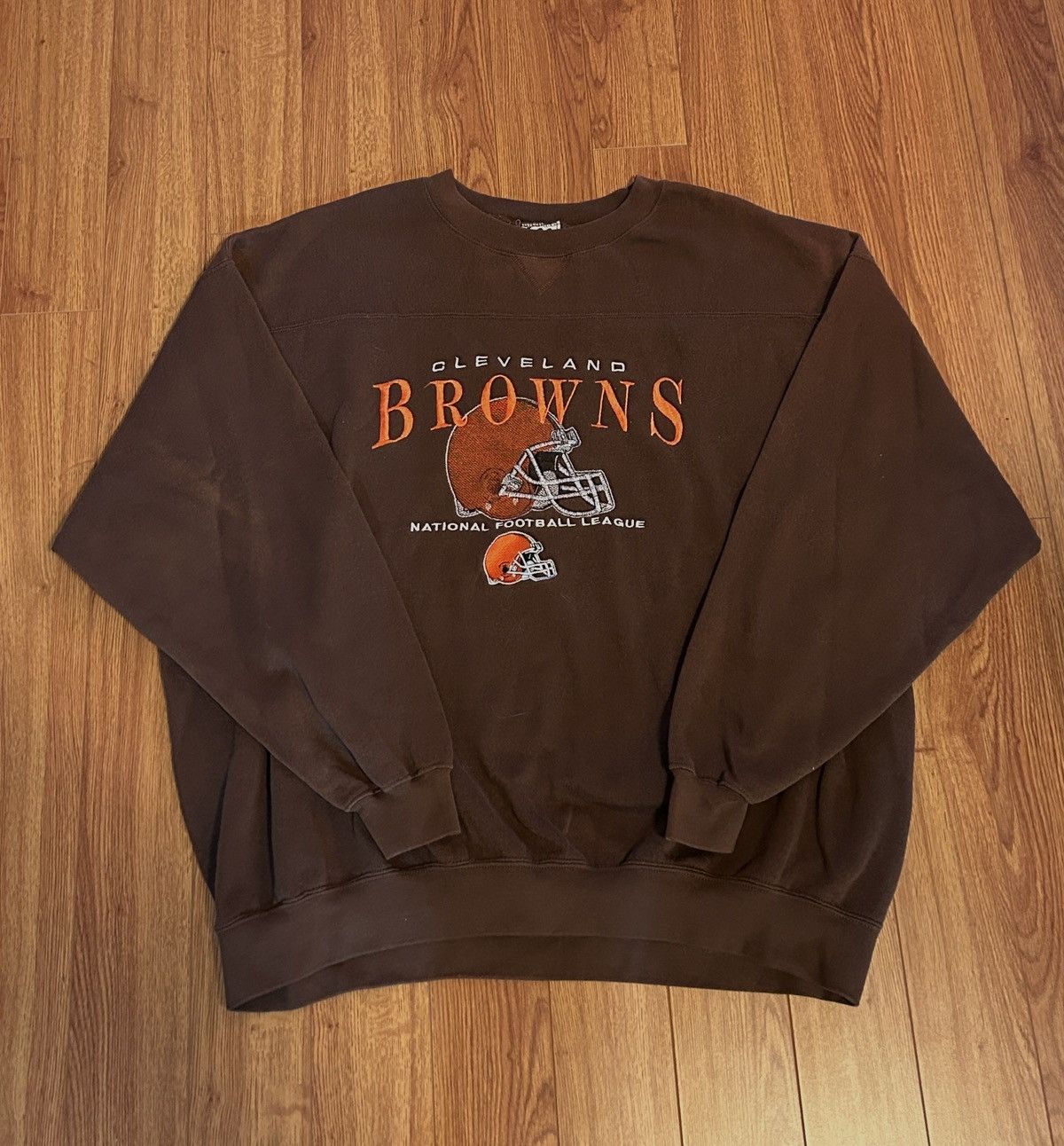 NFL 90s NFL Football Cleveland Browns Embroidered Crewneck Size US XL / EU 56 / 4 - 1 Thumbnail