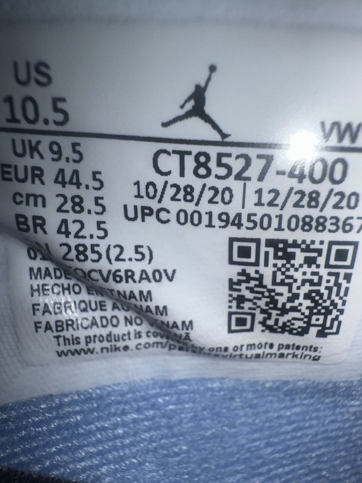 Nike Air Jordan unc 4 10.5 Size US 10.5 / EU 43-44 - 6 Thumbnail