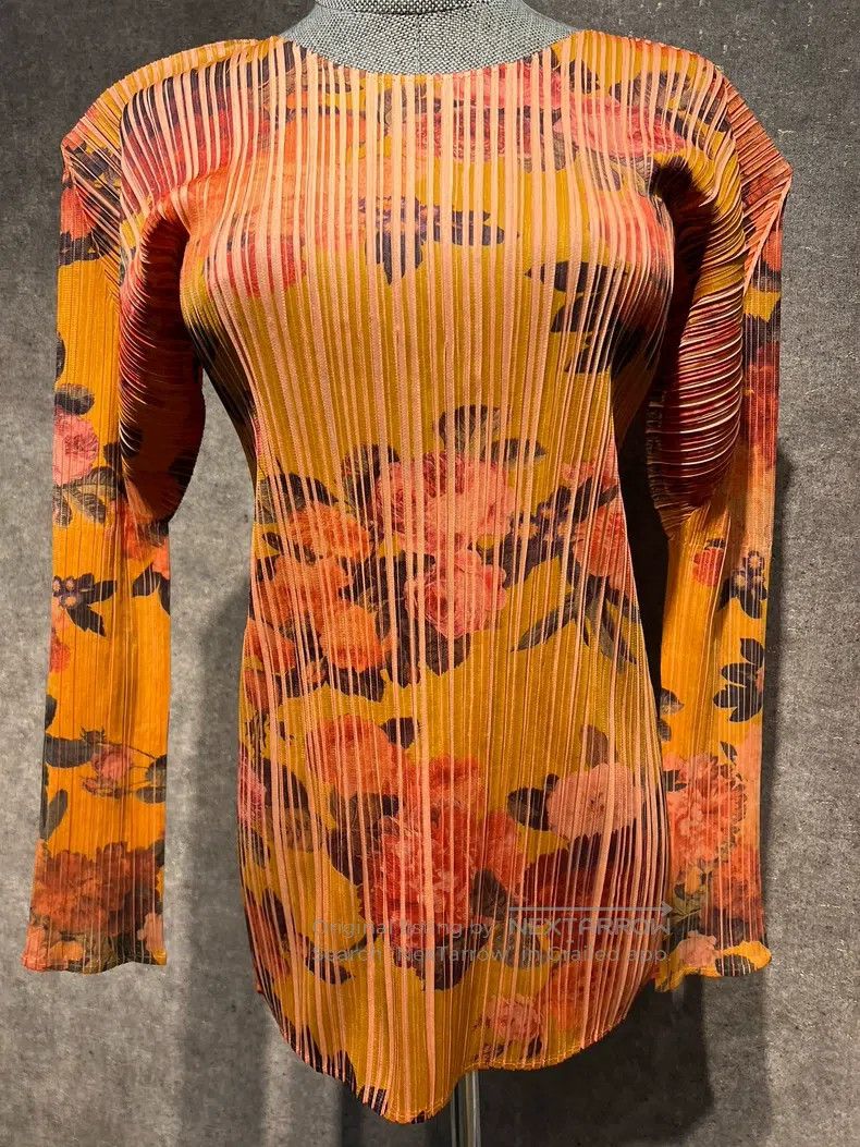 Issey Miyake Issey Miyake Rose Floral Pleated Top Size L / US 10 / IT 46 - 4 Thumbnail