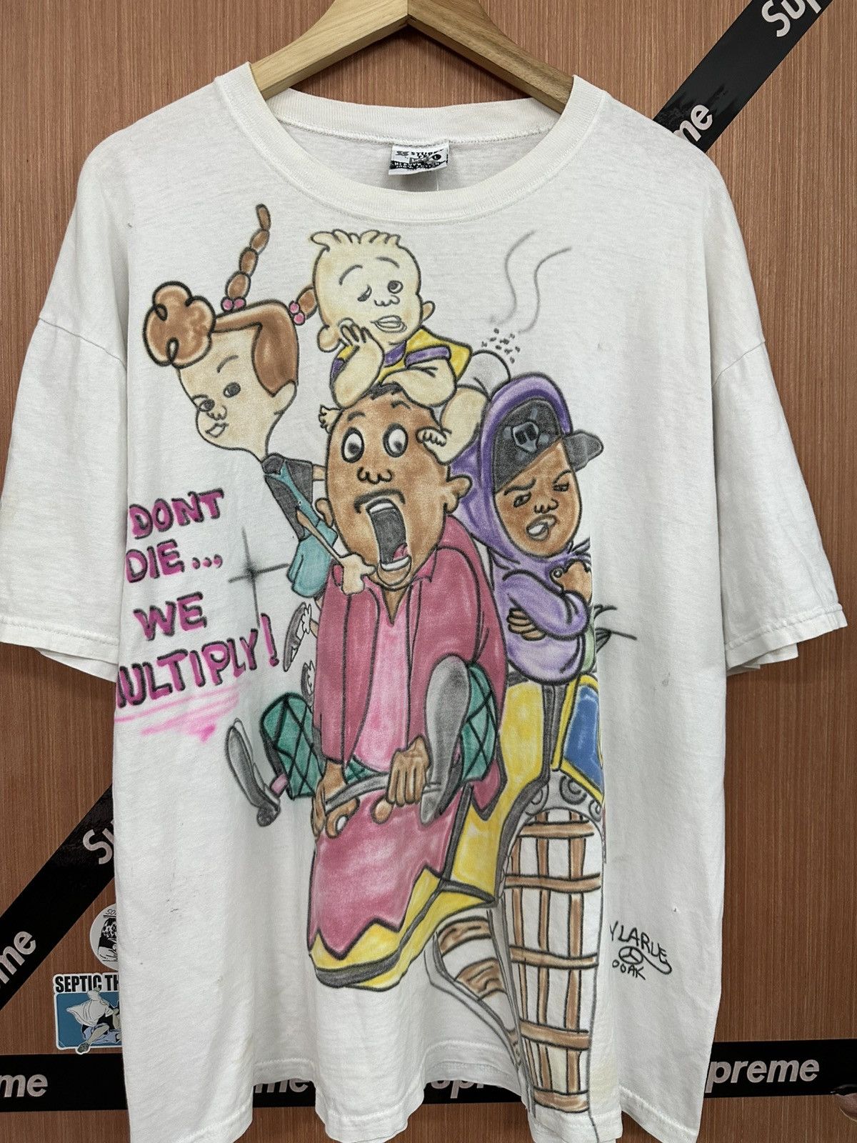 Lee Vintage 90's Cartoon Art by Larue Ooak Distreesed Tees Size US XL / EU 56 / 4 - 3 Thumbnail