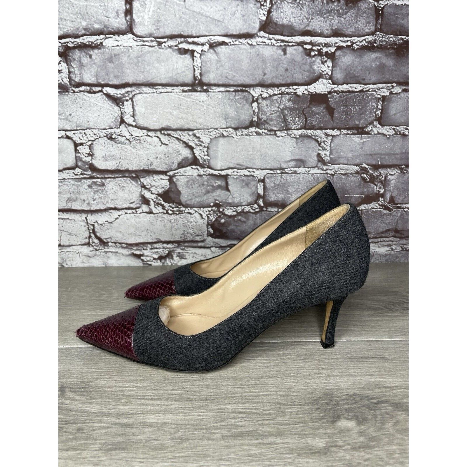 Manolo Blahnik Manolo Blahnik Grey Wool Fabric Burgundy Pointed Toe Heels W Size US 9 / IT 39 - 1 Thumbnail
