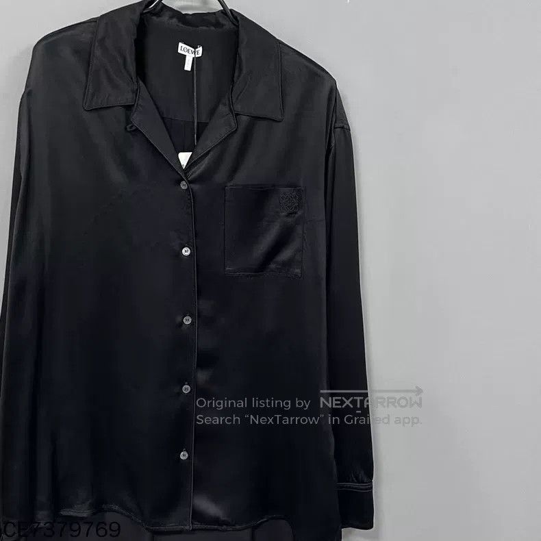 Loewe Loewe Black satin embroidered logo shirt Size XS / US 0-2 / IT 36-38 - 2 Thumbnail