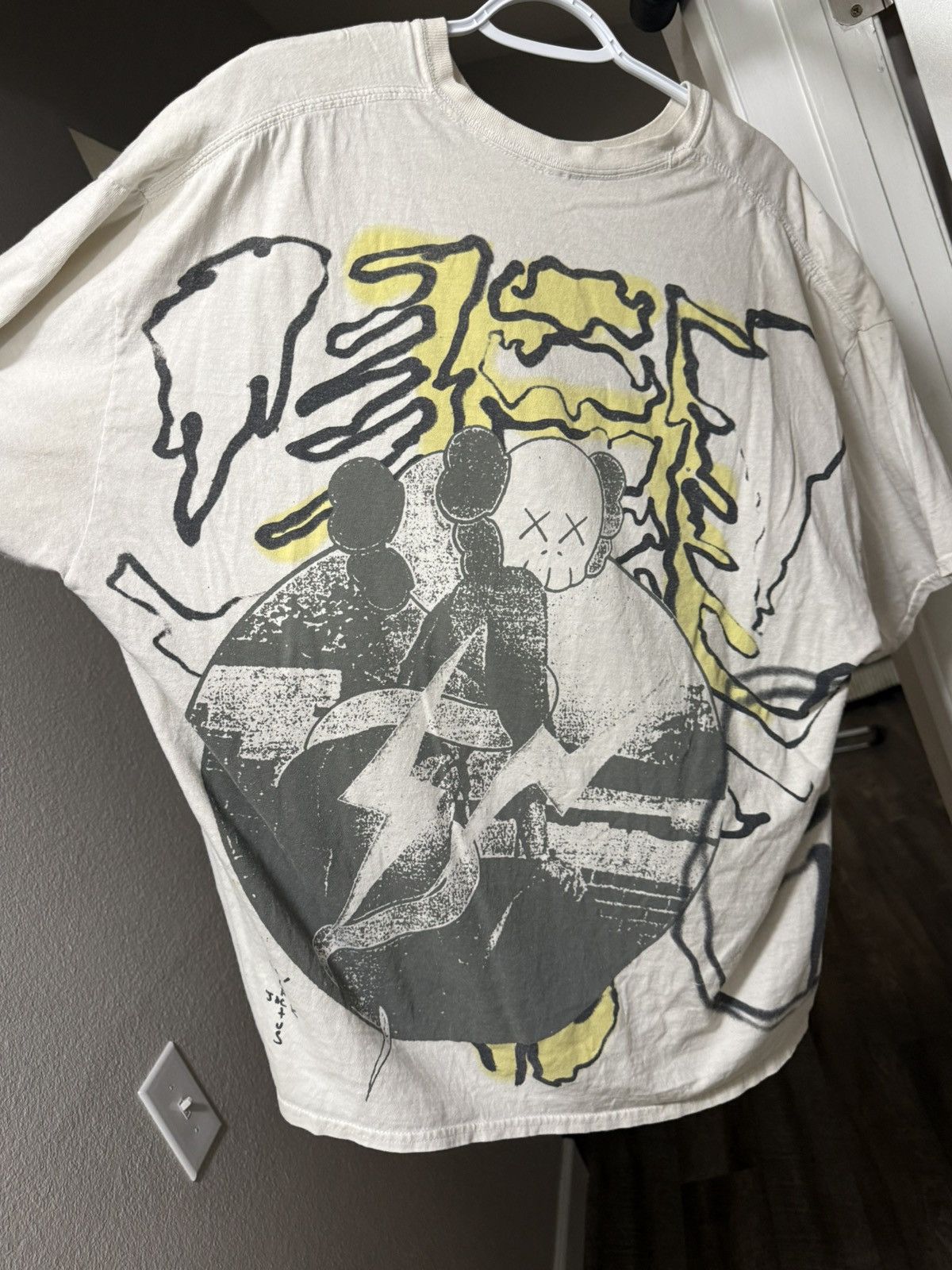 Fragment Design × Kaws × Travis Scott Travis scott x Kaws tShirt Size US XL / EU 56 / 4 - 1 Thumbnail