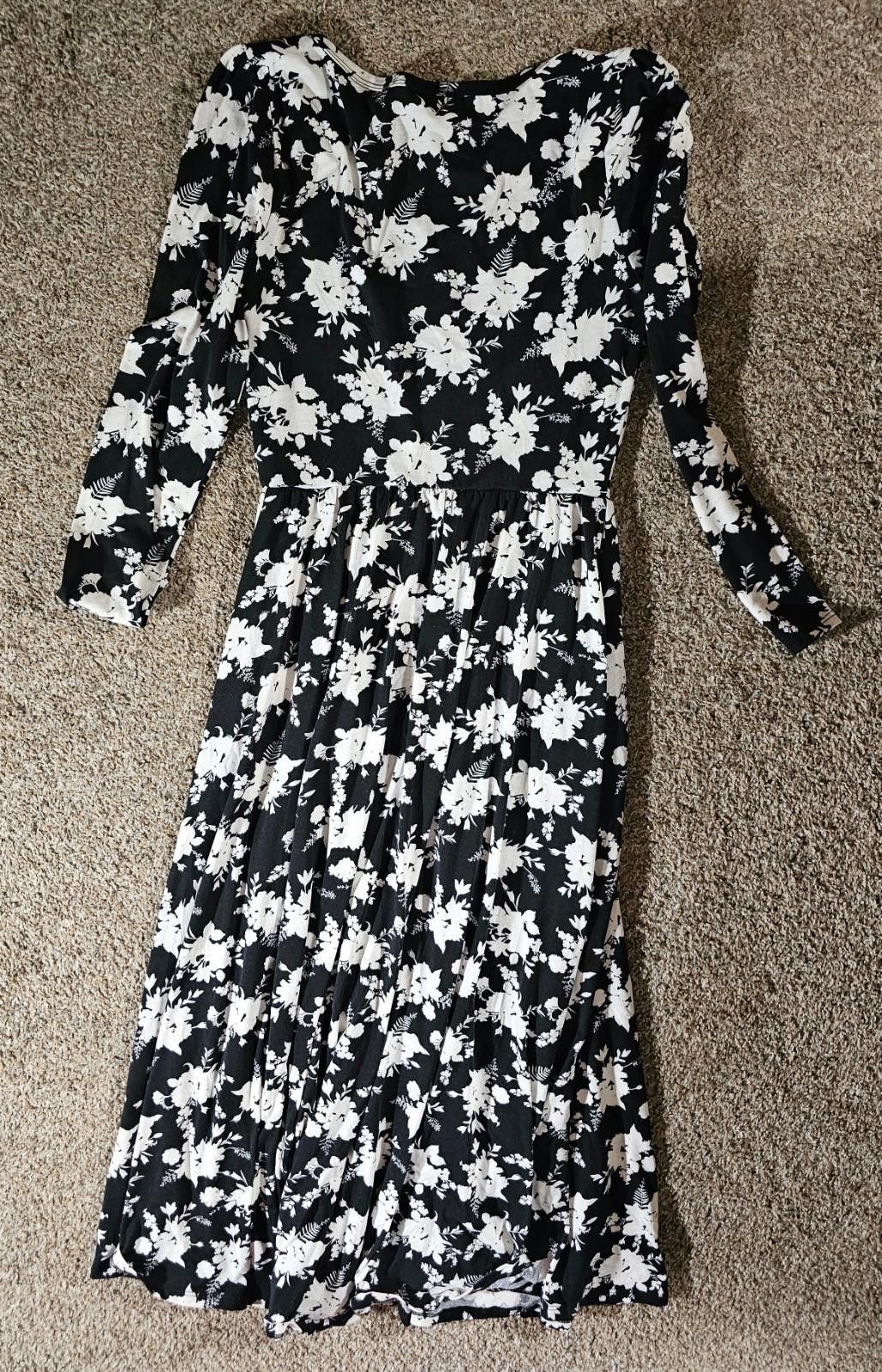 Designer LuLaRoe Black & White Floral Dress S Size S / US 4 / IT 40 - 8 Thumbnail