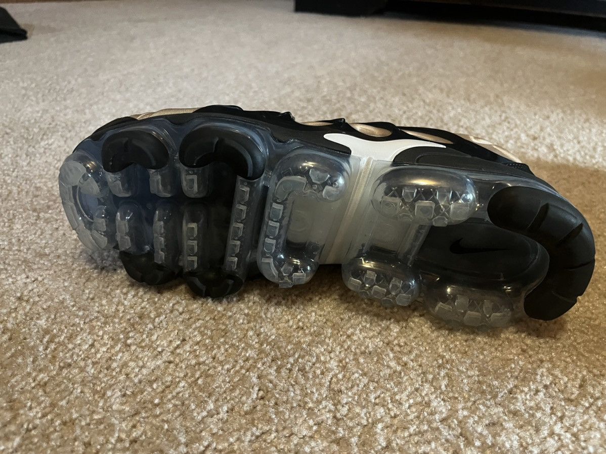Nike Nike vapormax plus Size US 10 / EU 43 - 4 Thumbnail