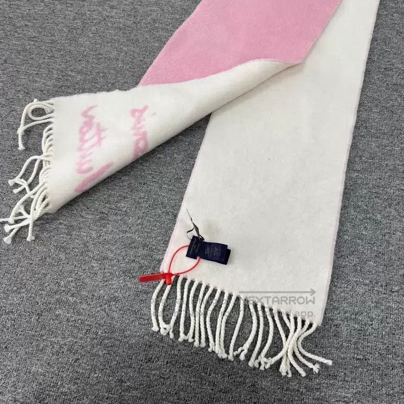 Louis Vuitton Louis Vuitton Letter Logo Jacquard Scarf Size ONE SIZE - 4 Thumbnail