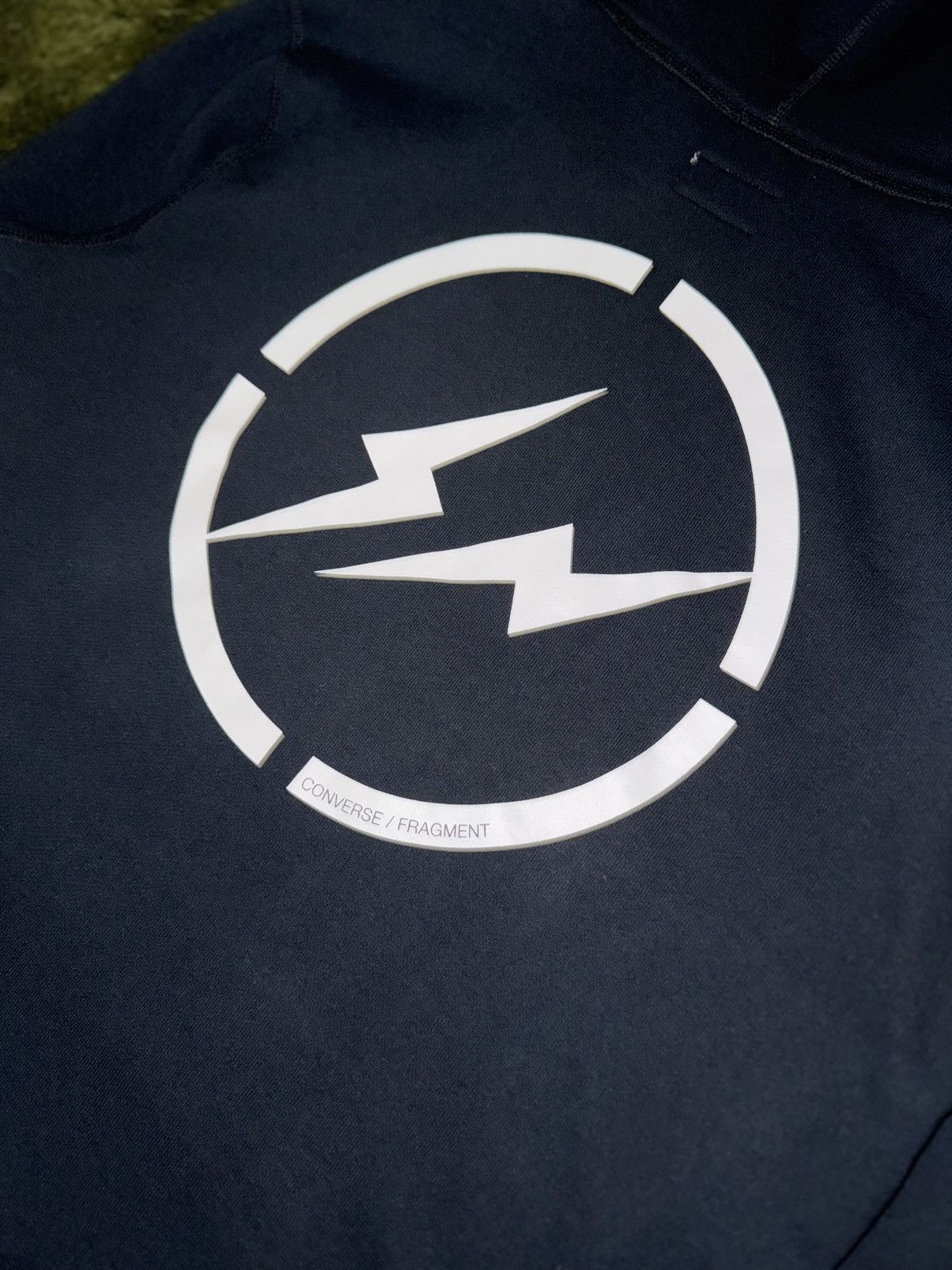 Converse × Fragment Design [XL] Converse x Fragment Design Cut-Off Graphic Hoodie Navy Size US XL / EU 56 / 4 - 7 Thumbnail
