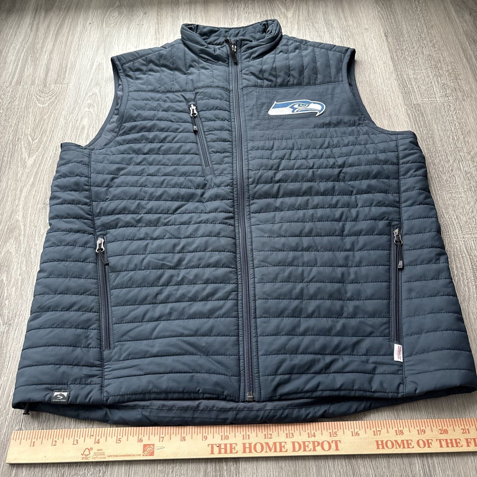 Other Storm Creek Men's Seattle Seahawks Quilted Puffe Vest Blue L Size US L / EU 52-54 / 3 - 4 Thumbnail