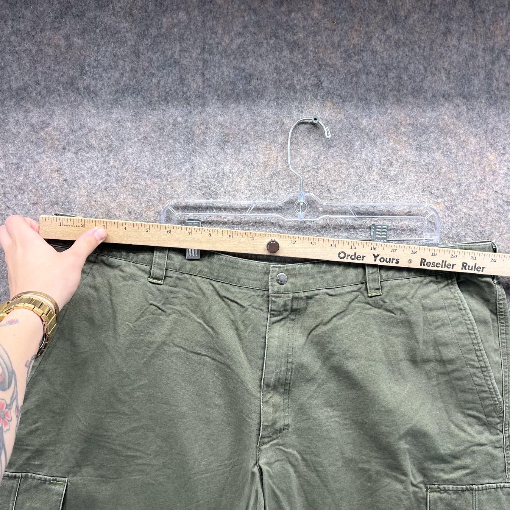 Vintage Columbia Cargo Shorts Mens 44 Big & Tall Green Flat Front Casual 12 Inseam Size US 44 / EU 60 - 4 Thumbnail