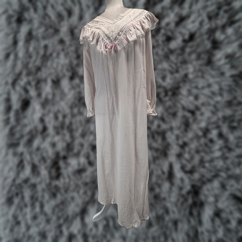 Vintage VINTAGE SPOTLIGHT Pink Nylon Blend Nightgown Large Floral Lace Coquette 1960s 1970s Womens Size ONE SIZE - 1 Thumbnail