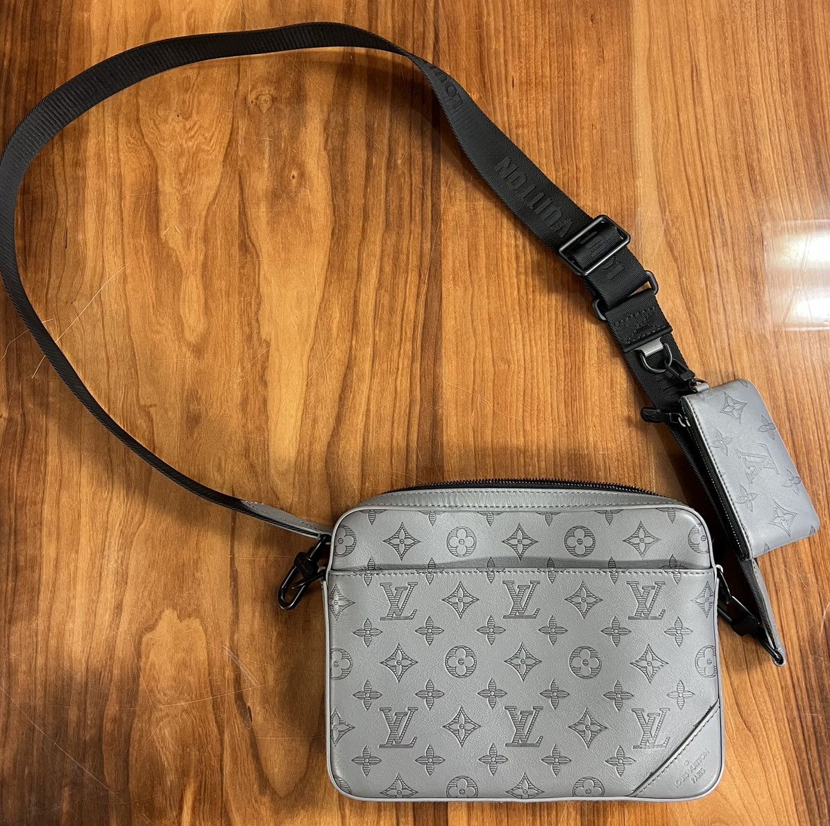 Louis Vuitton Duo Messenger Bag - Lv Crossbody Sling Bag in Grey, Men's