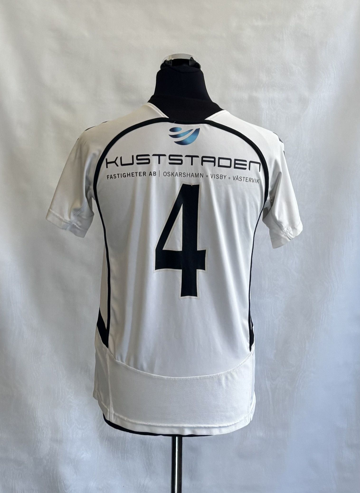 Hummel Oskarshamns AIK 2014 #4 Hummel Football Jersey Size S Size US S / EU 44-46 / 1 - 2 Thumbnail