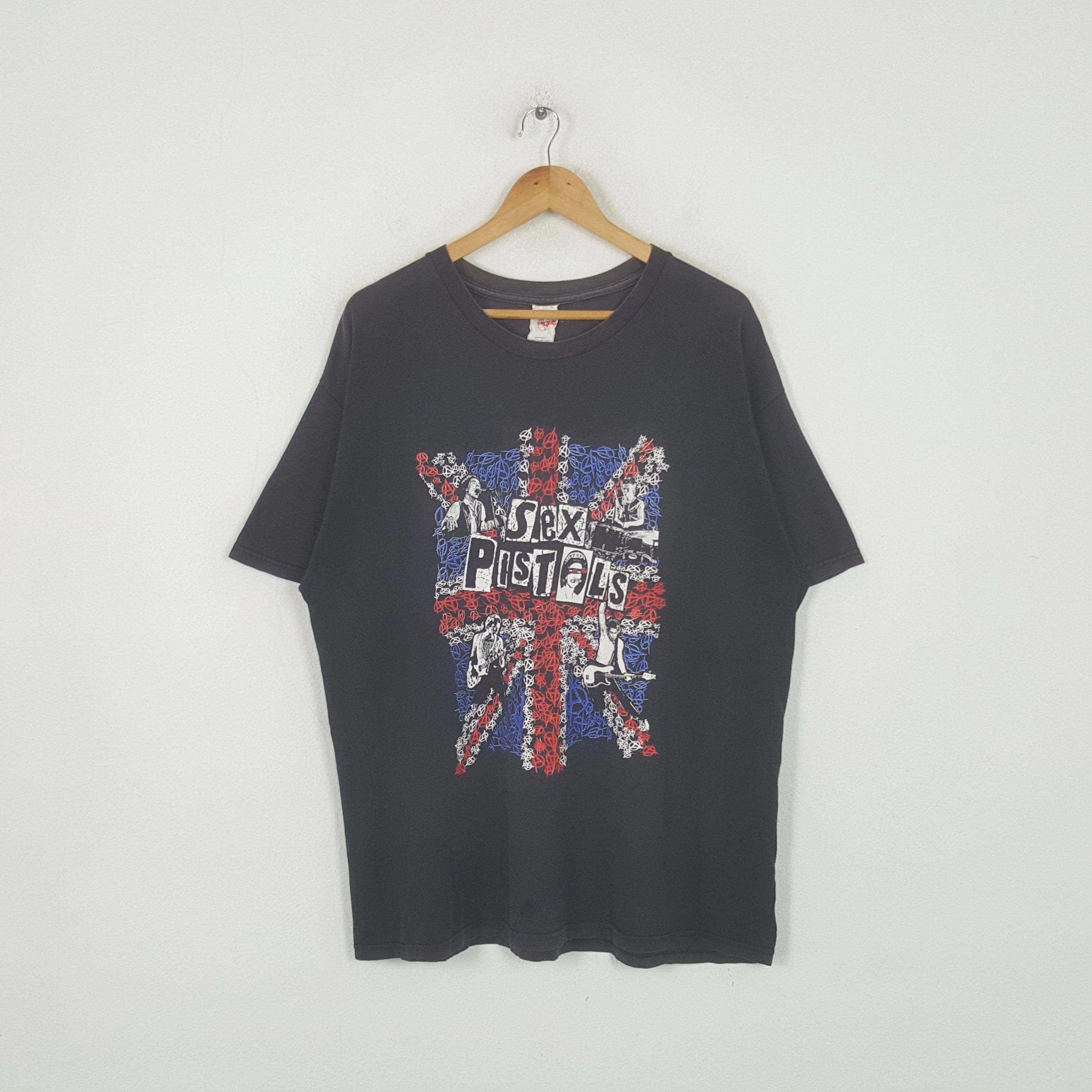 Band Tees Vintage Sex Pistols American Rock Band Tshirt RR11 Size US L / EU 52-54 / 3 - 1 Thumbnail