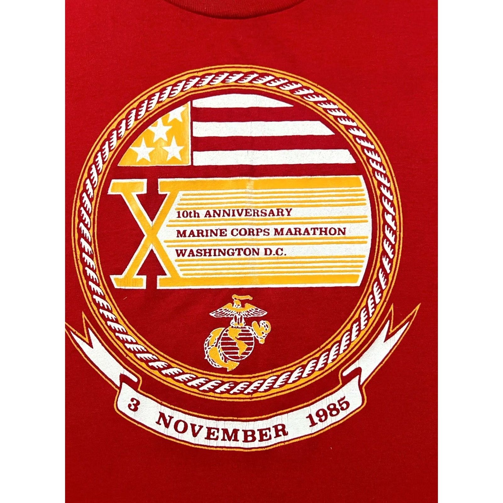 Velva Sheen Velva Sheen US Marines Marathon T-Shirt L Red Single Stitch 1985 Made USA New Size US L / EU 52-54 / 3 - 3 Thumbnail