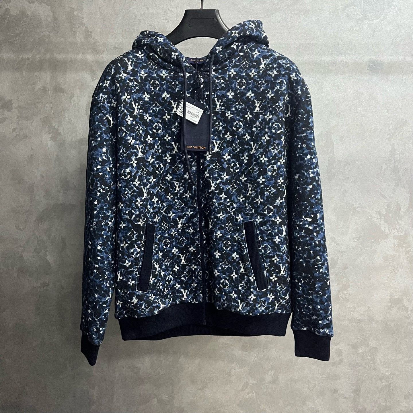 Louis Vuitton Louis Vuitton Retro Printed Multi Light Jacket xl Men Size US XL / EU 56 / 4 - 1 Thumbnail