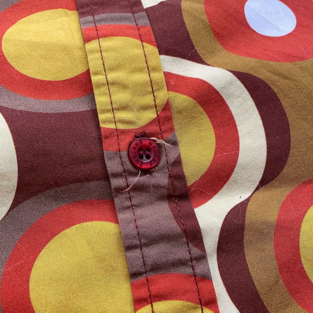 Vintage VINTAGE MADCAP ENGLAND RETRO AOP BUTTON UPS SHIRT Size US XL / EU 56 / 4 - 8 Thumbnail
