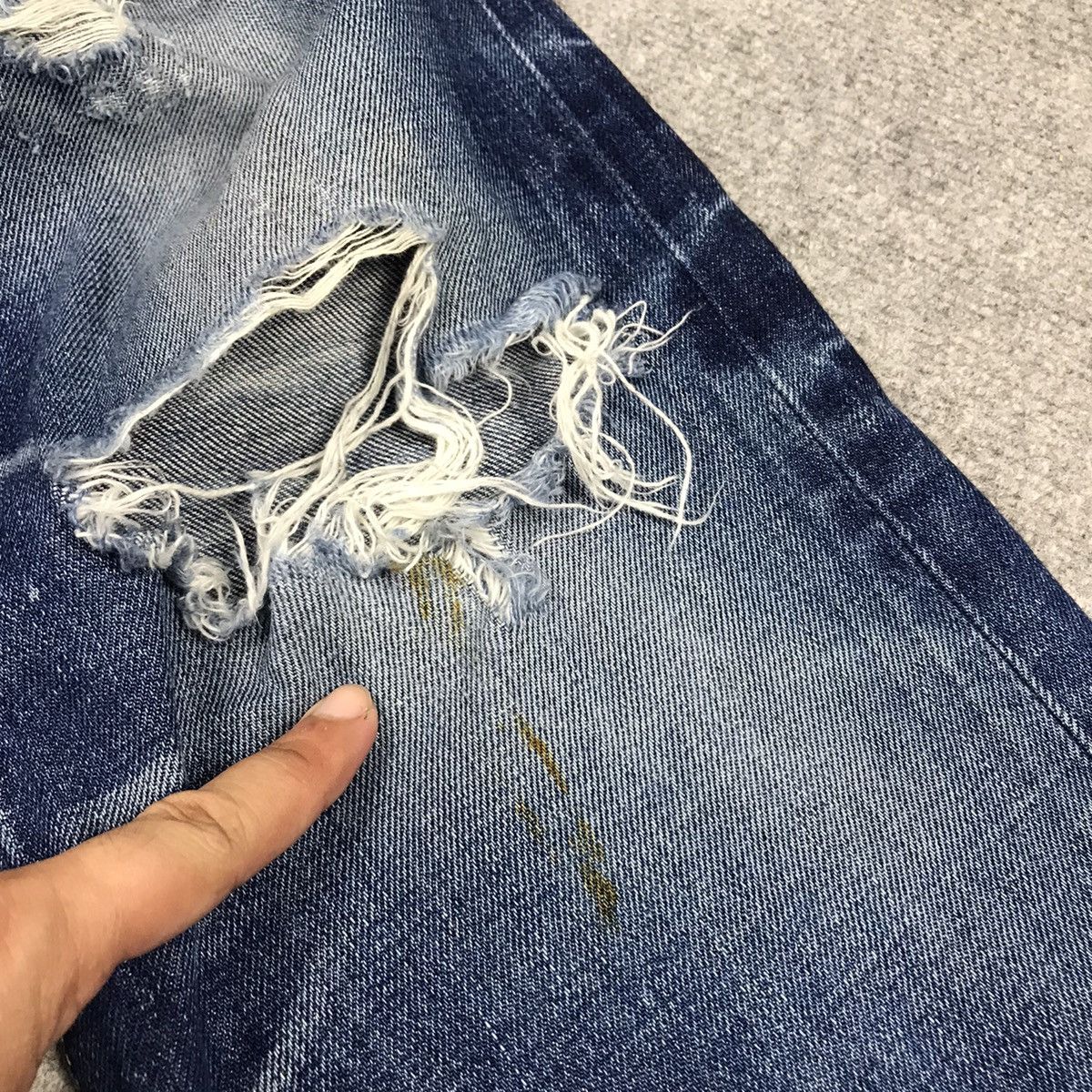 Japanese Brand DISTRESSED DENIM BACK NUMBER JAPAN JEANS PANTS Size US 31 - 20 Thumbnail