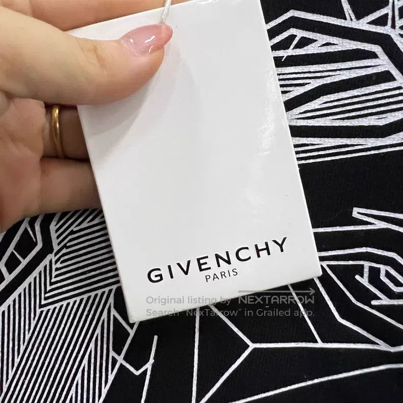 Givenchy Givenchy Black Line Character Printed Sweatshirt Size US S / EU 44-46 / 1 - 3 Thumbnail