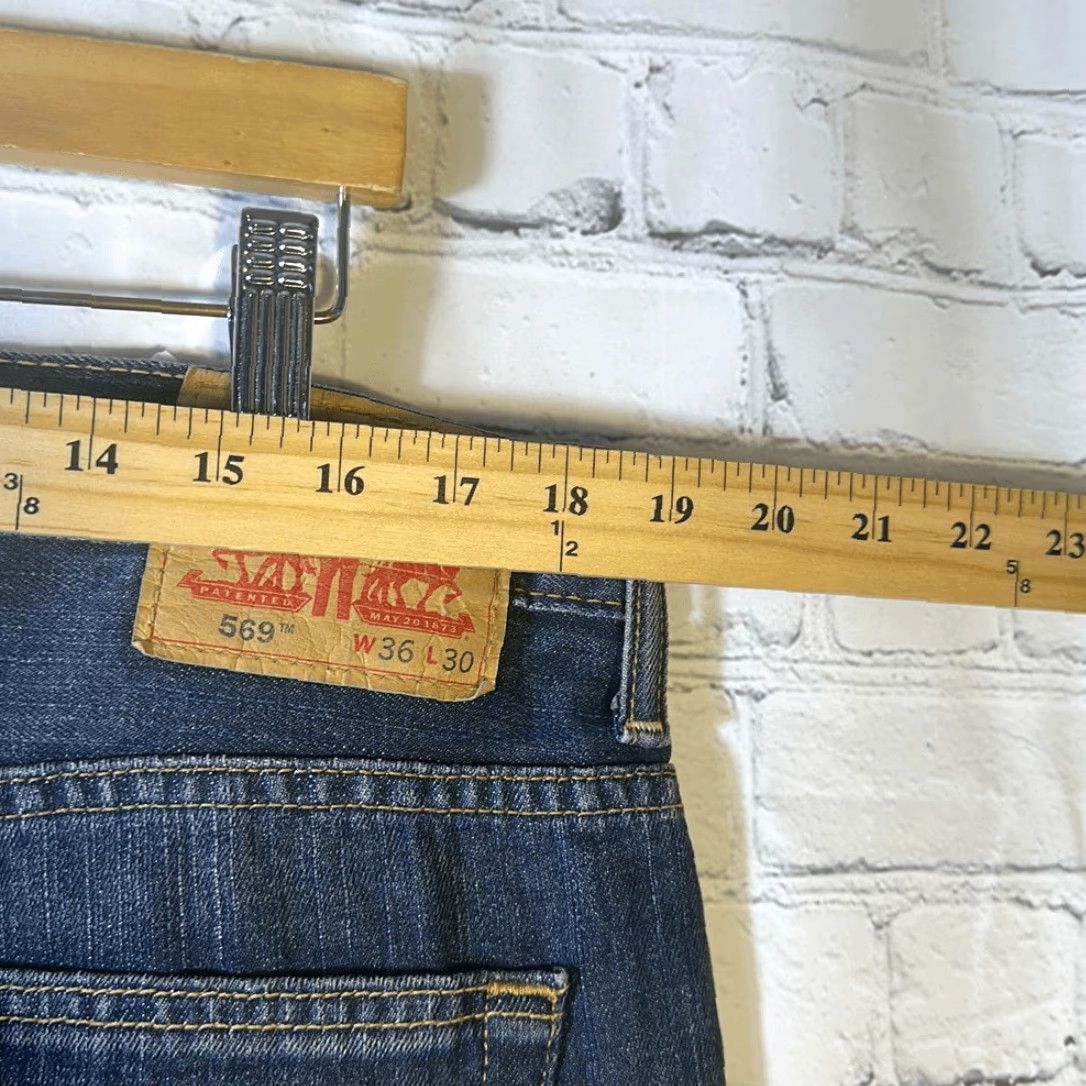 Levi's Levi’s 569 Jeans Mens 38 Blue Loose Straight Denim Baggy Jeans Mens Regular 29 Inseam Blue Mens Size US 38 / EU 54 - 3 Thumbnail