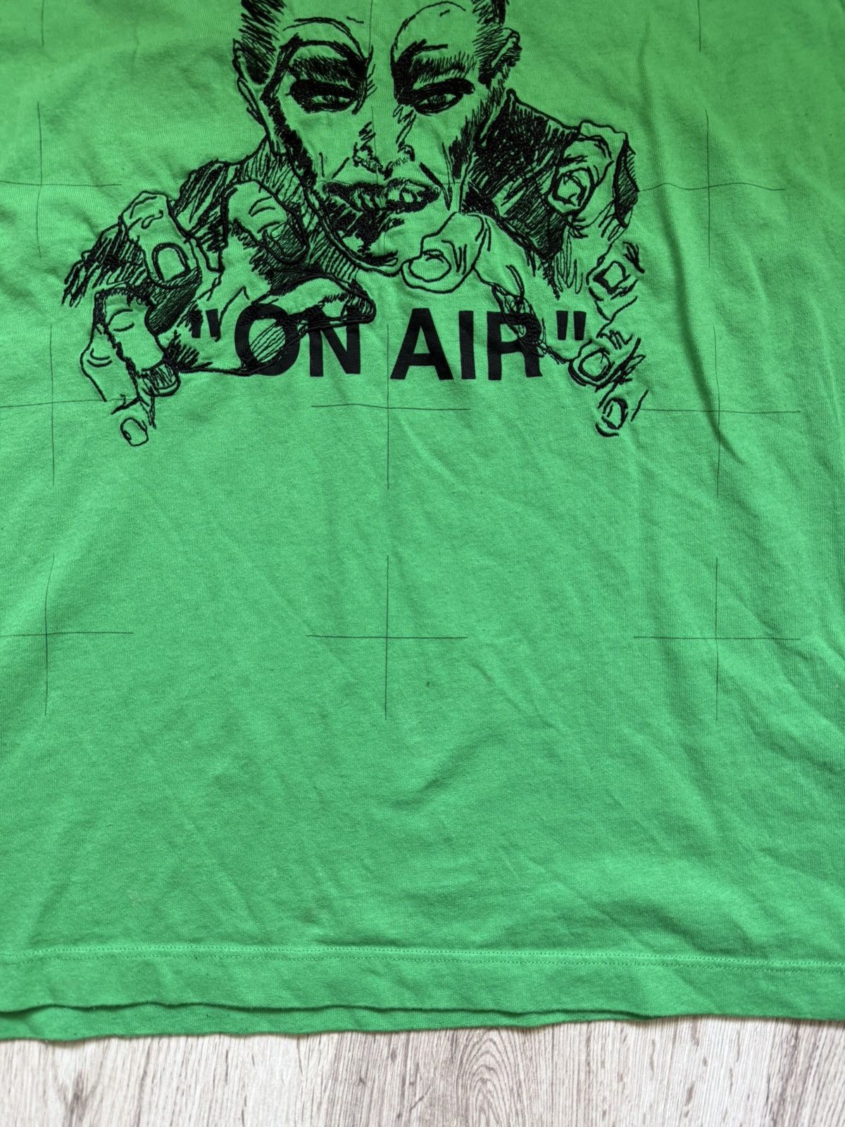 Off-White OFF-WHITE Virgil Abloh x Mirko Artist ON AIR logo print used Size US L / EU 52-54 / 3 - 12 Thumbnail