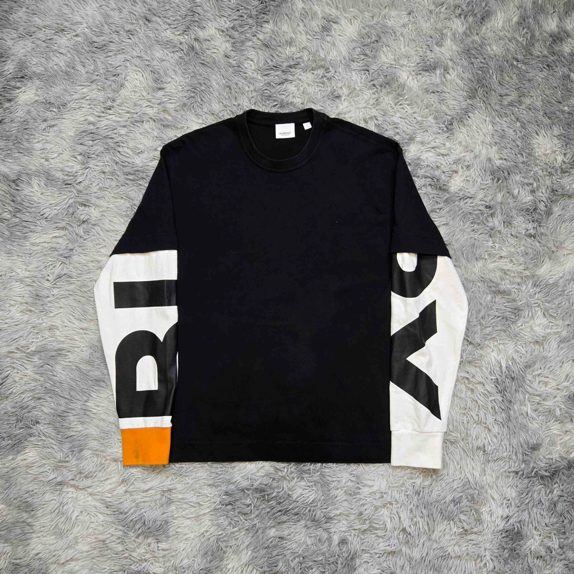 Burberry burberry logo long sleeve top size small Size US S / EU 44-46 / 1 - 1 Thumbnail