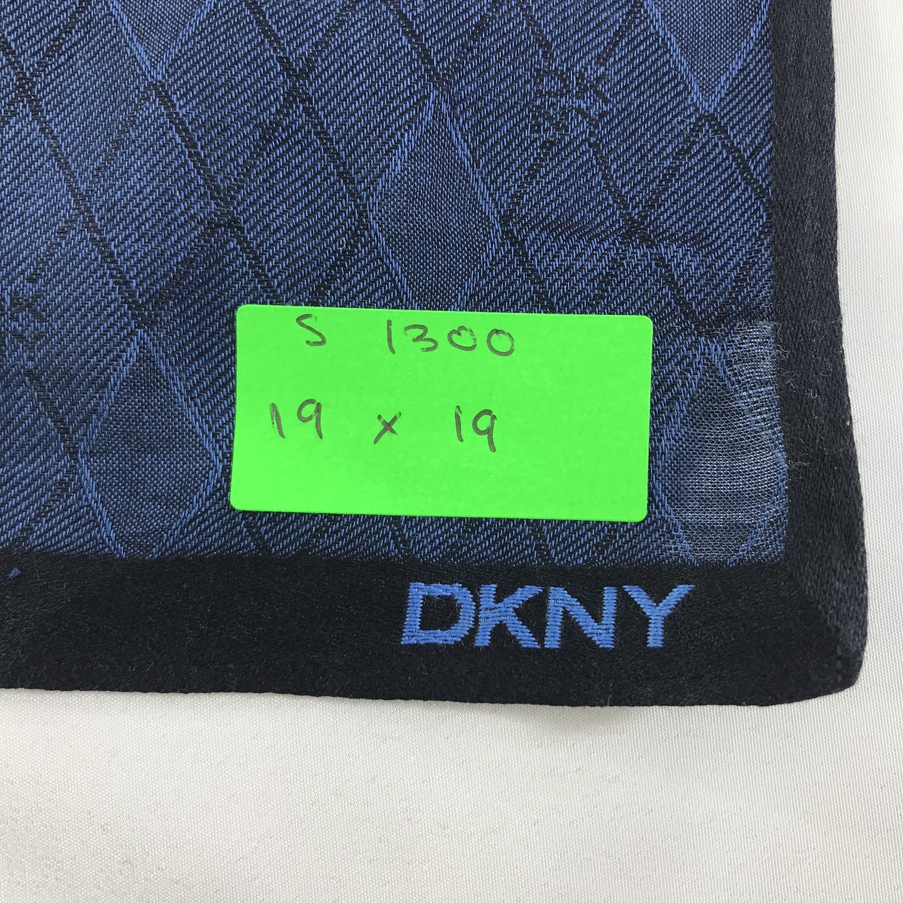 DKNY × Vintage DKNY Bandana / Handkerchief / Neckerchief - S1300 Size ONE SIZE - 5 Thumbnail