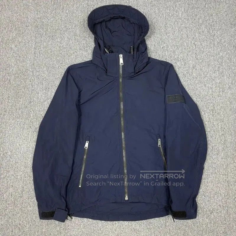 Burberry Burberry M Blue Polyester Men's Outerwear Jacket. Size US M / EU 48-50 / 2 - 1 Thumbnail