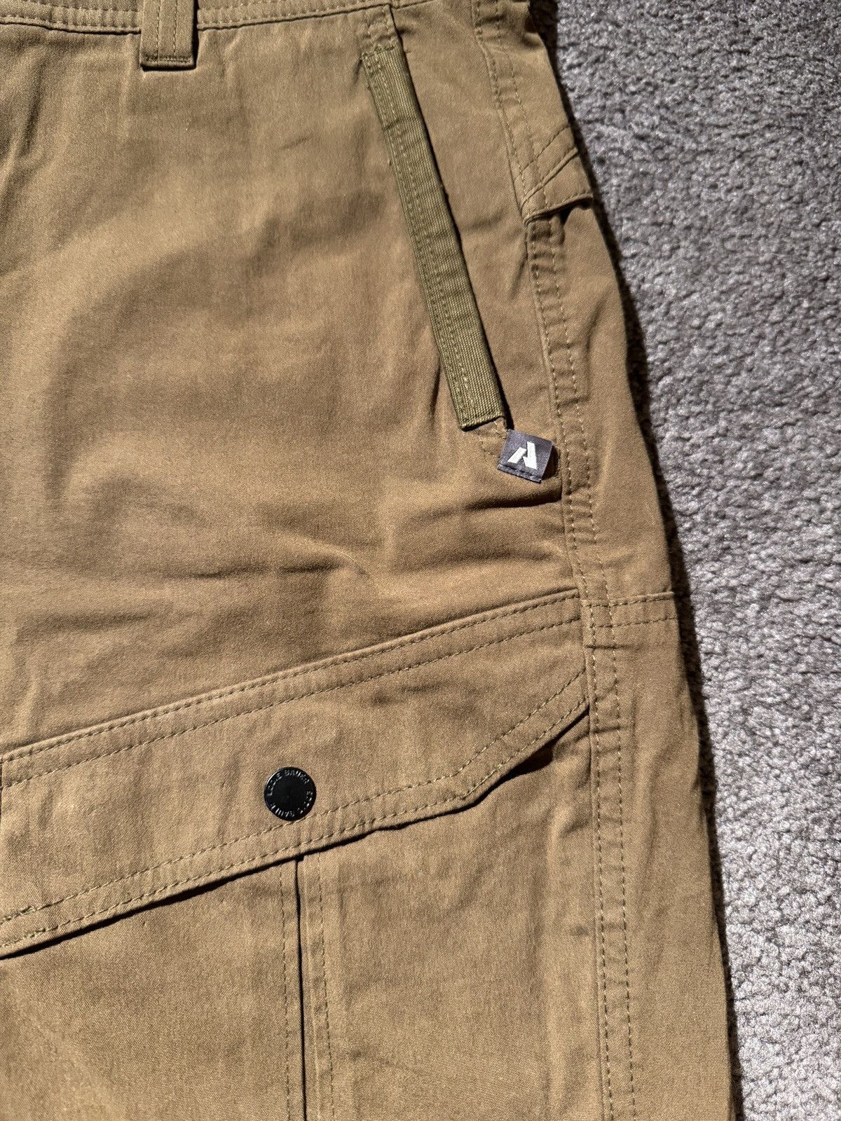 Eddie Bauer Eddie Bauer Hiking Cargo Shorts Size US 32 / EU 48 - 2 Thumbnail