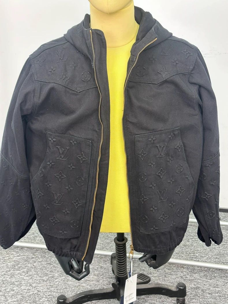 Louis Vuitton LOUIS VUITTON Old flower logo denim jacket Size US M / EU 48-50 / 2 - 1 Thumbnail