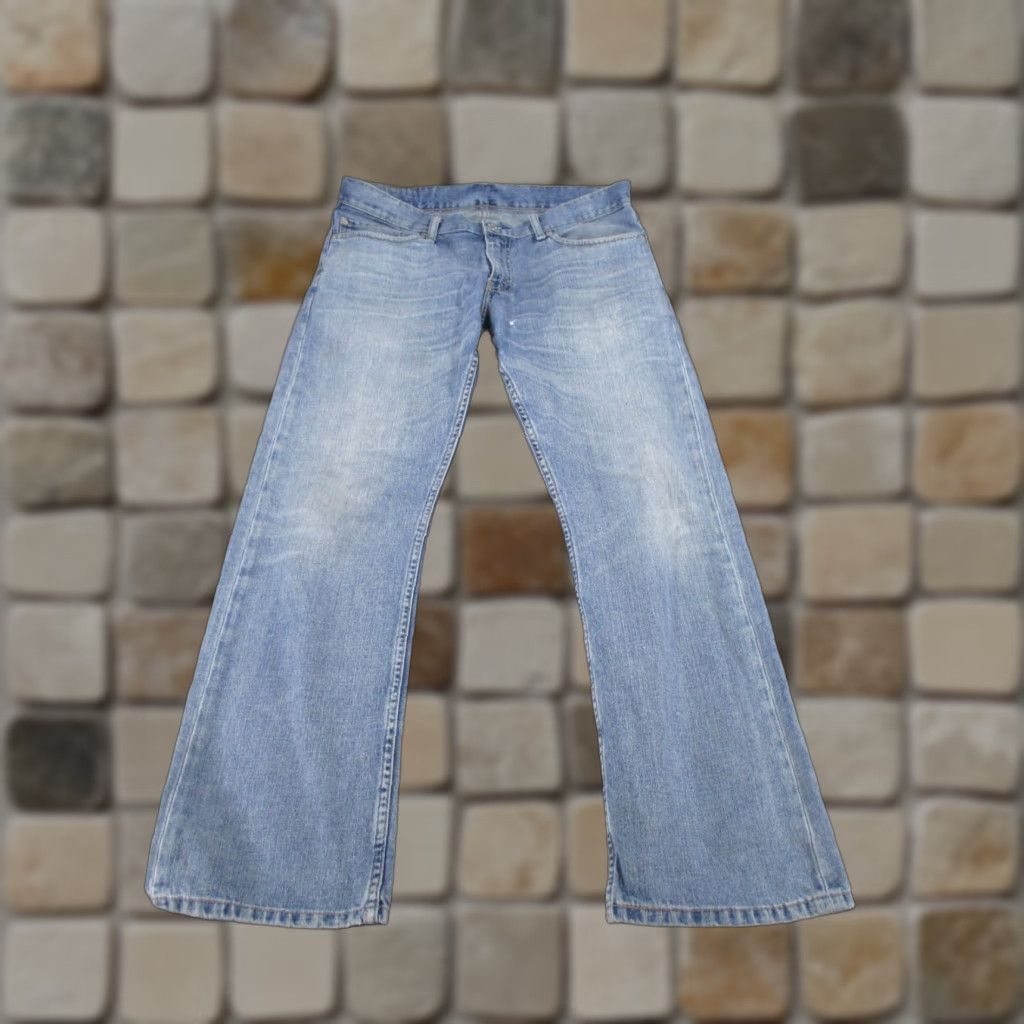 Levi's VINTAGE Levi's 514 Jeans Mens Slim Straight 34x31 Light Wash Denim Stains Included Regular Size Blue Mens Size US 34 / EU 50 - 1 Thumbnail