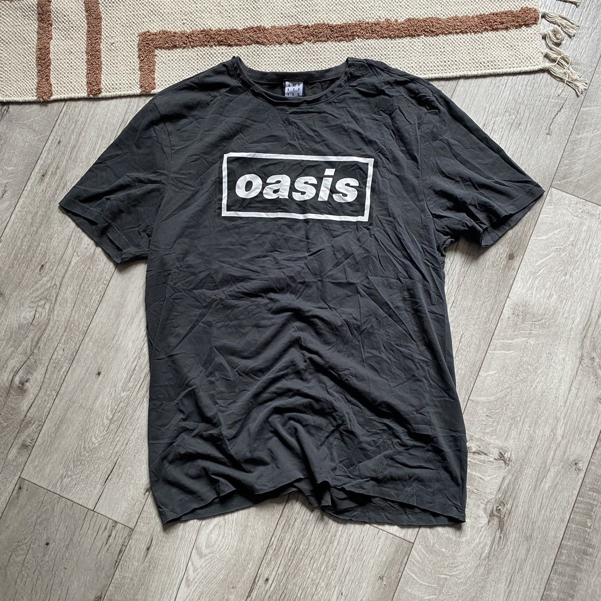 Band Tees OASIS Y2K BRITISH ROCK BAND BOX LOGO T SHIRT Size US XL / EU 56 / 4 - 1 Thumbnail