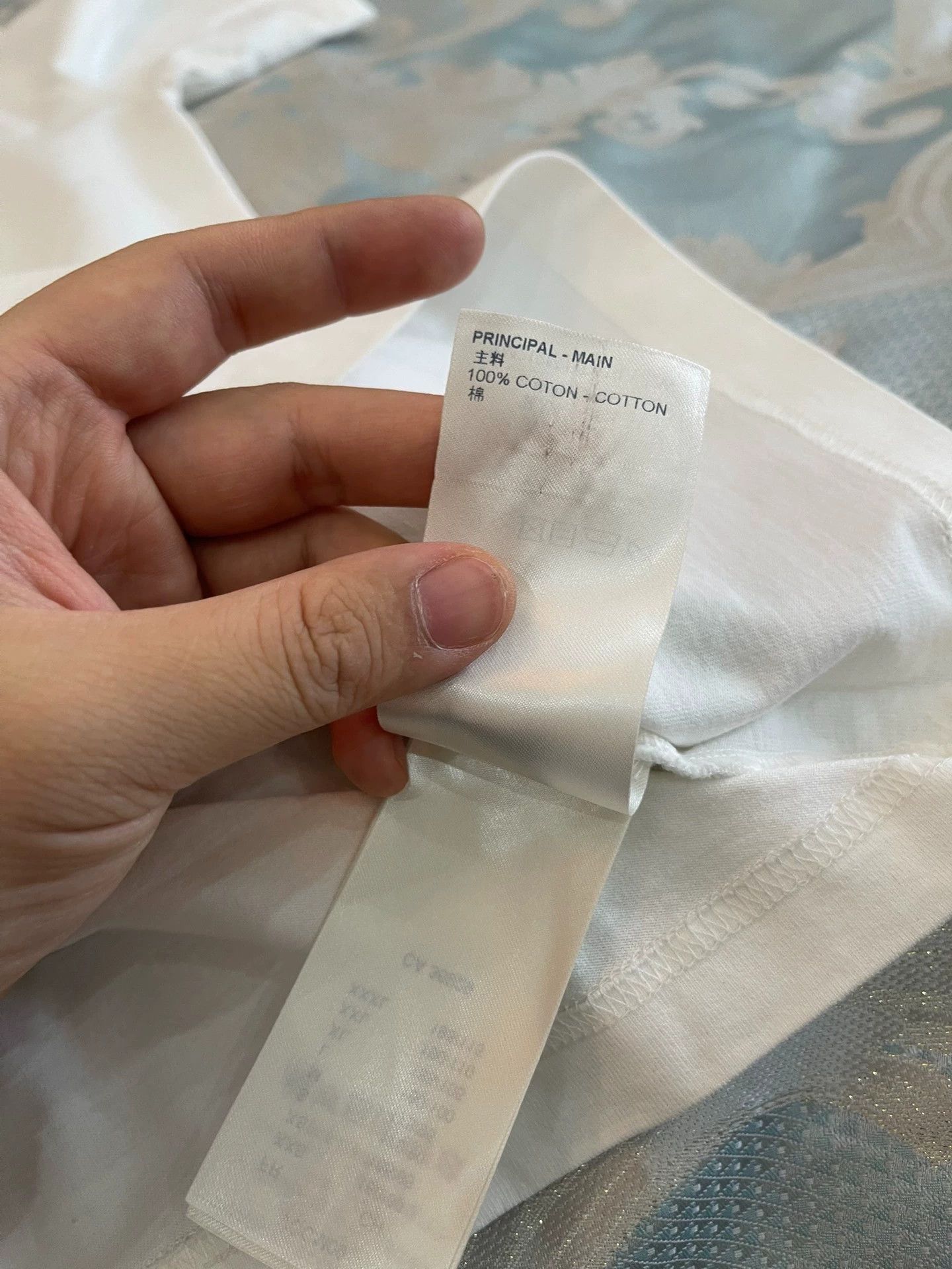 Louis Vuitton LV Classic White Short-sleeve T M Oversized 3D Logo Size US M / EU 48-50 / 2 - 7 Thumbnail
