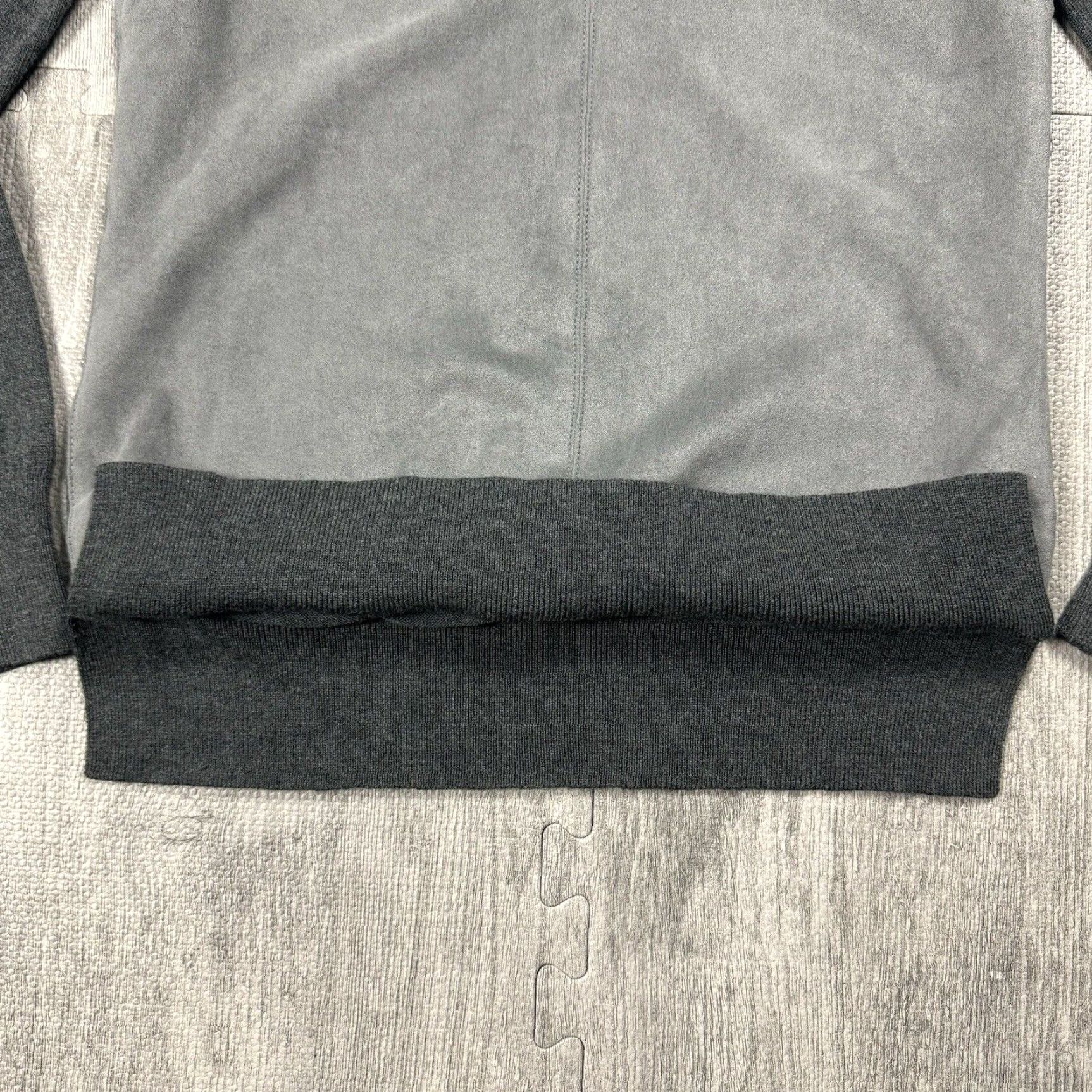 Banana Republic BANANA REPUBLIC WOMENS SUEDE FRONT OXIDE GREY V-NECK SWEATER PS KNIT FORMAL SHIRT? Size S / US 4 / IT 40 - 6 Thumbnail