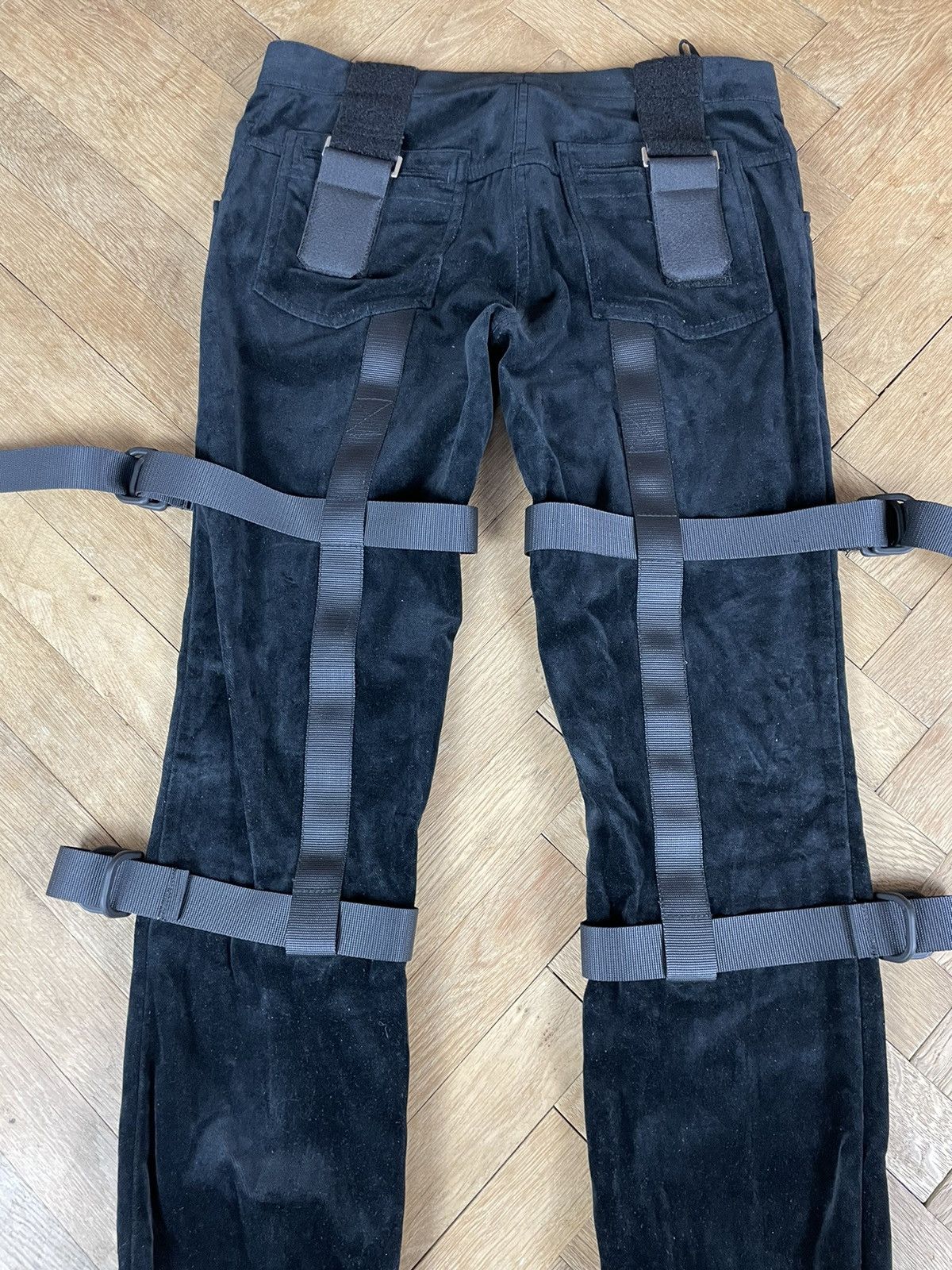 Dolce & Gabbana Dolce & Gabbana Runway AW 2003 Black Velvet Bondage Pants Size US 28 / EU 44 - 8 Thumbnail