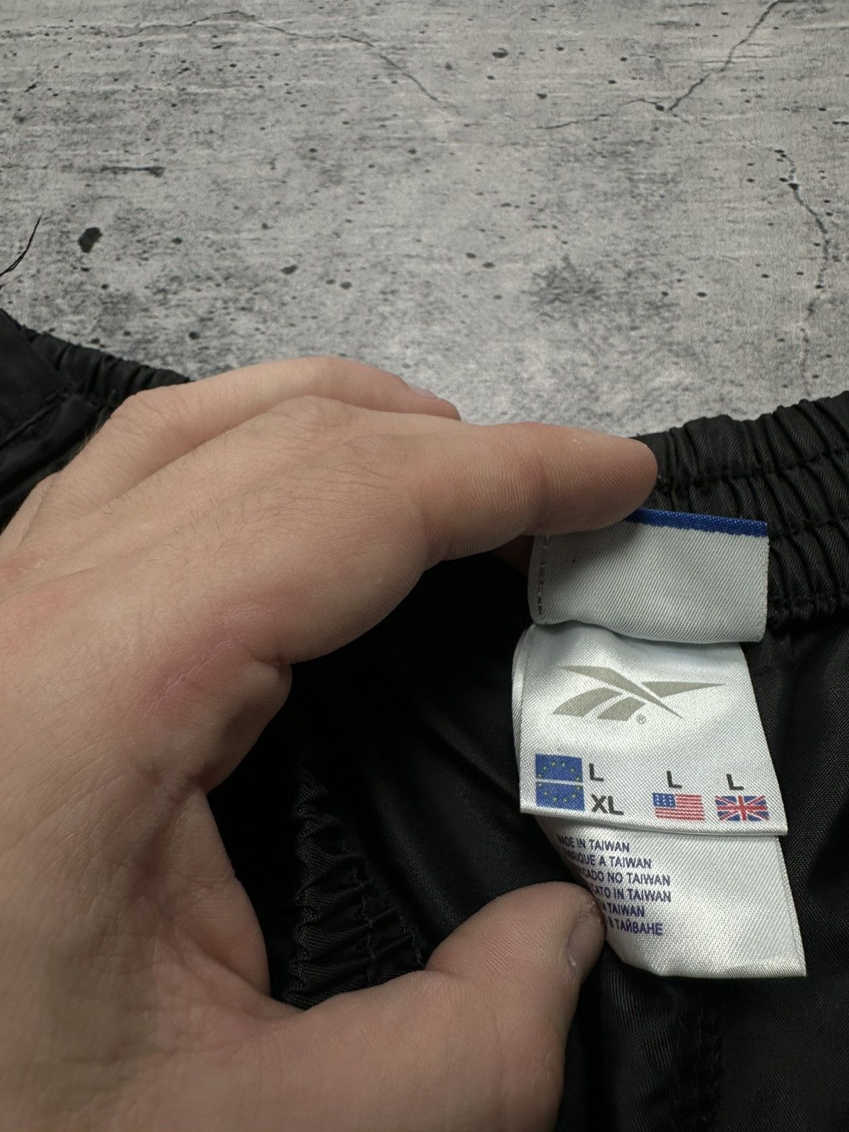 Reebok Vintage 90s Reebok Basketball Track Sweat Nylon Pants Size US 34 / EU 50 - 8 Thumbnail