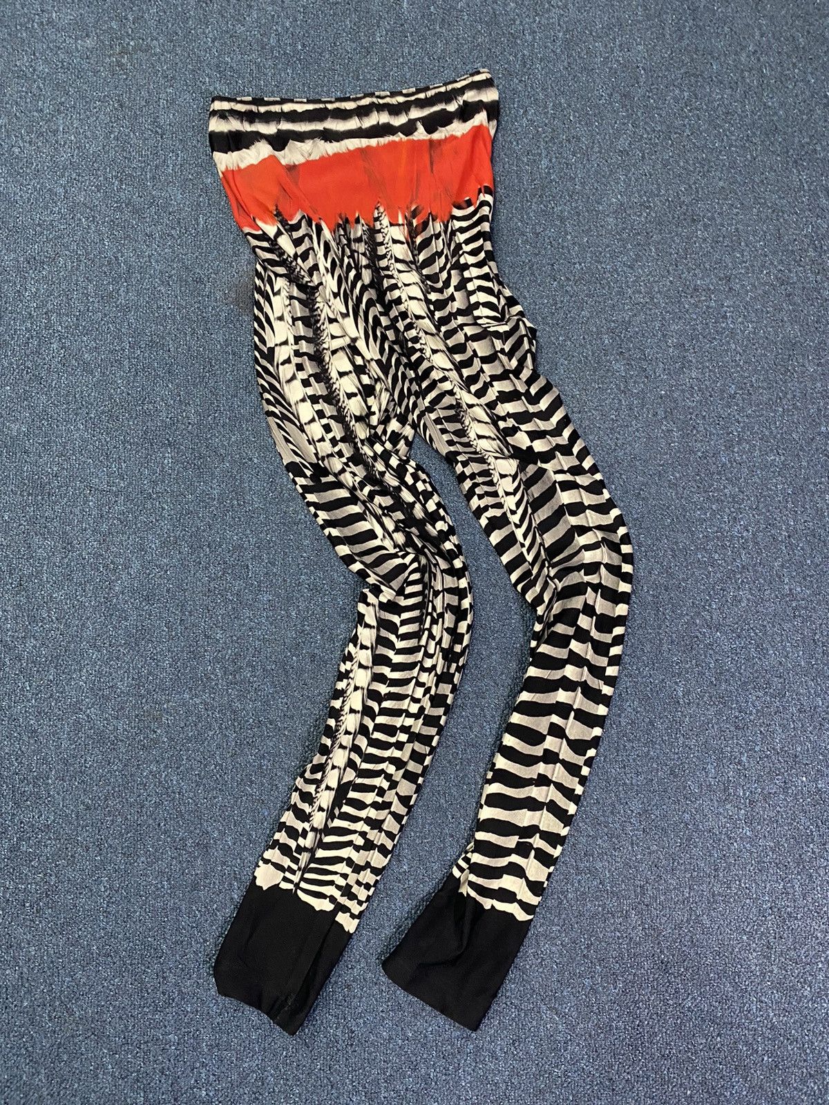 Alexander McQueen Alexander McQueen Black White Red Leggings Size 26" / US 2 / IT 38 - 2 Thumbnail